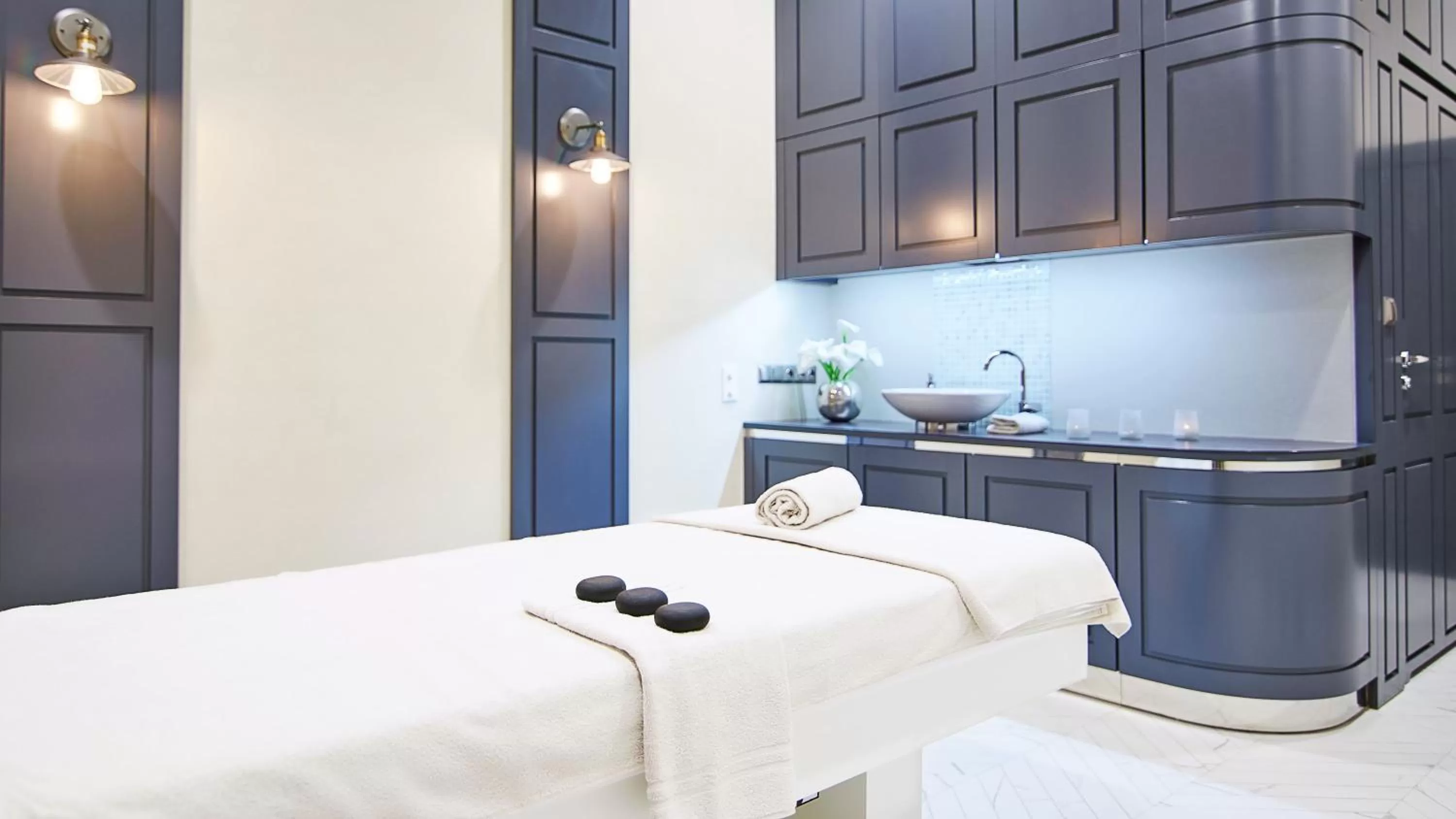 Massage, Bed in Diune Resort by Zdrojowa