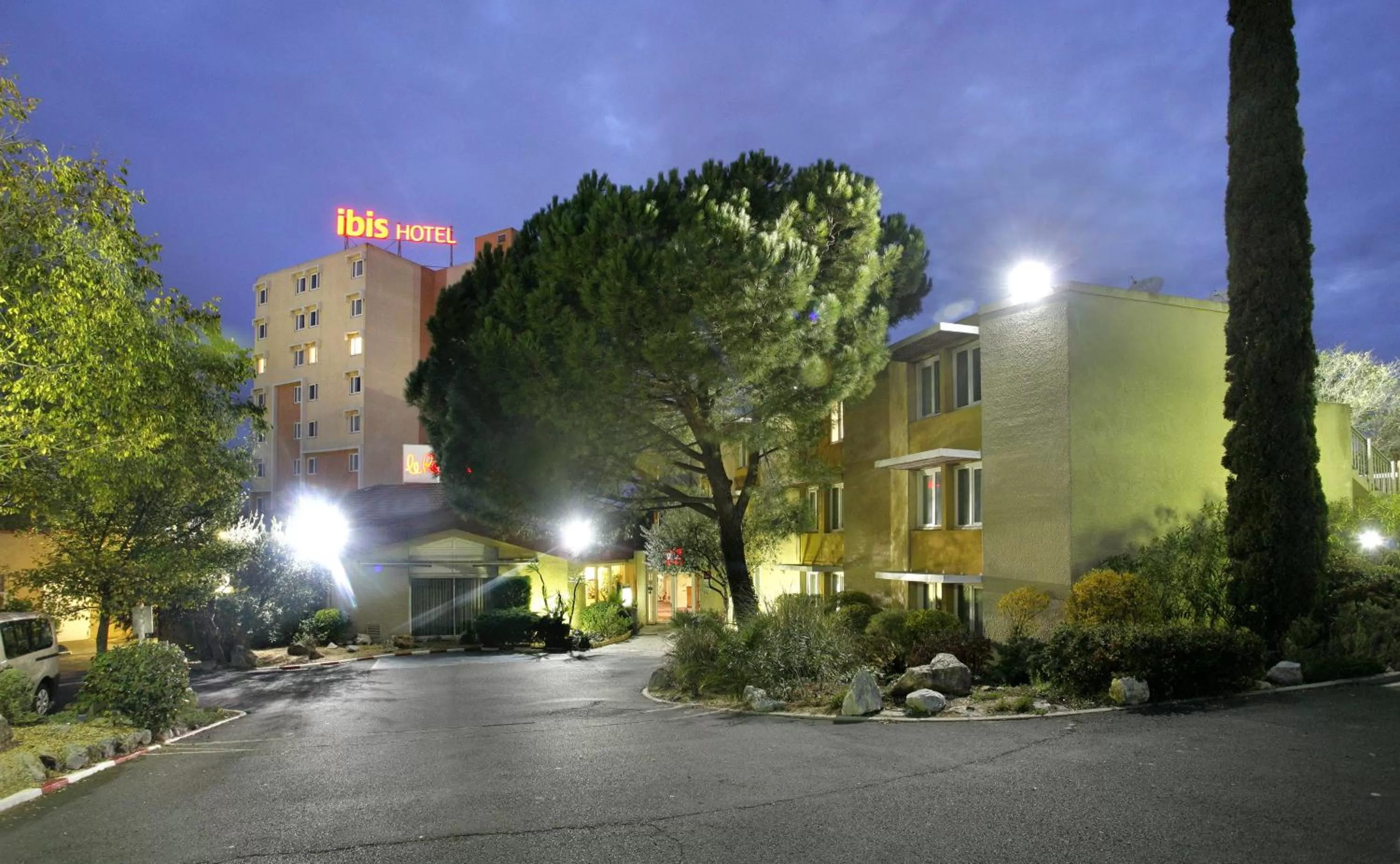Night in ibis Beziers Est Mediterranee A9/A75