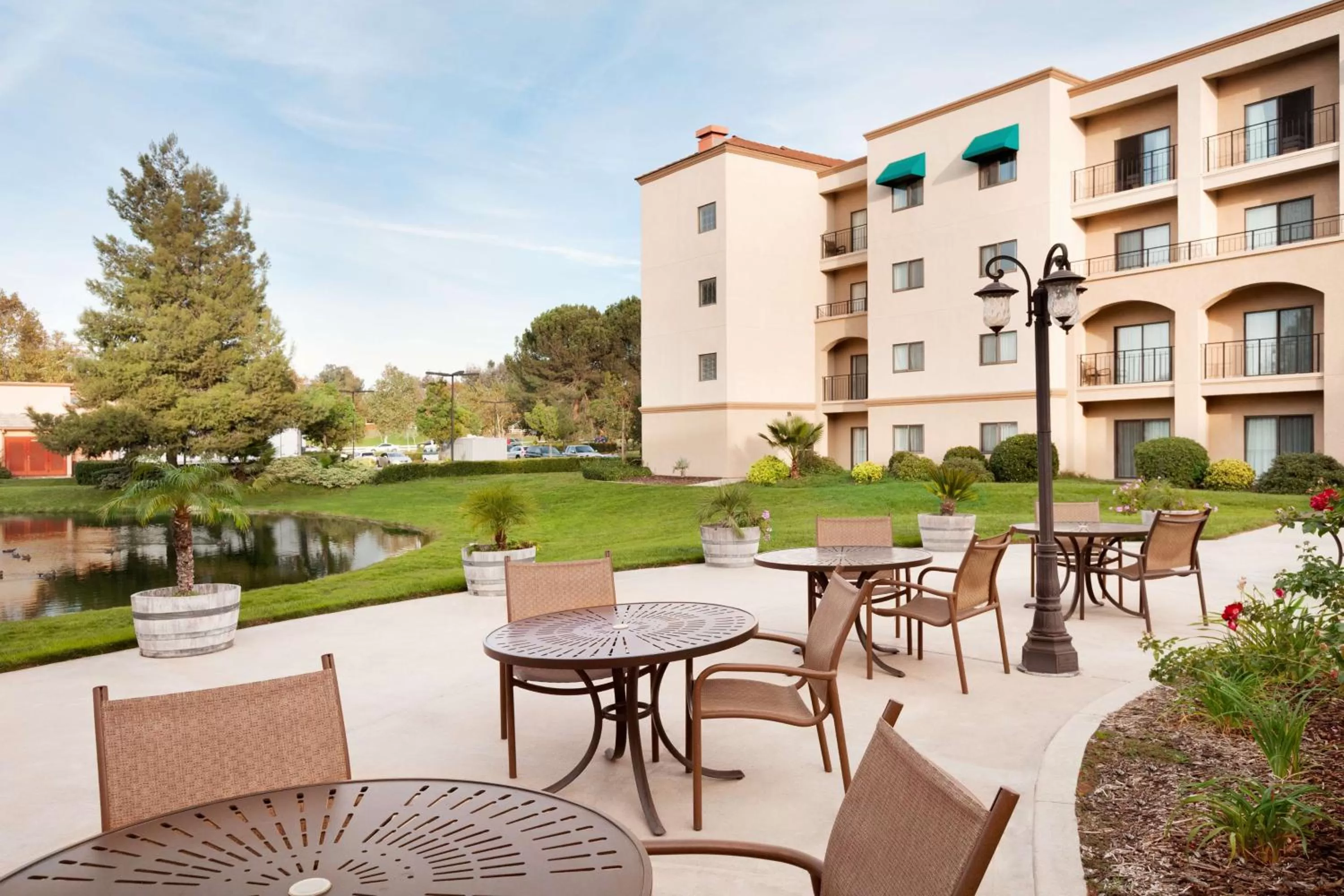 Patio in Embassy Suites by Hilton Temecula Valley Wine Country