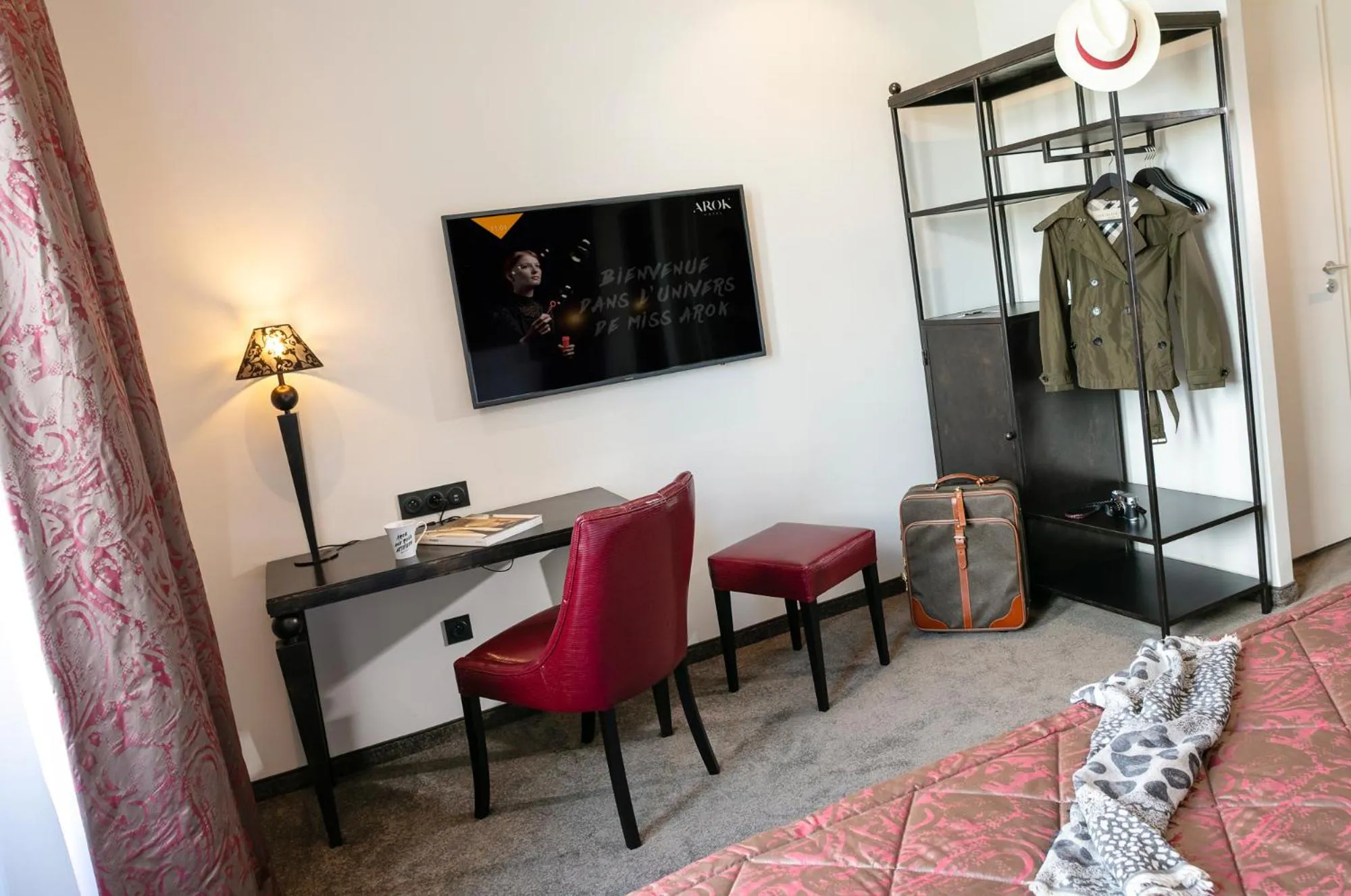 TV and multimedia in Hotel Arok