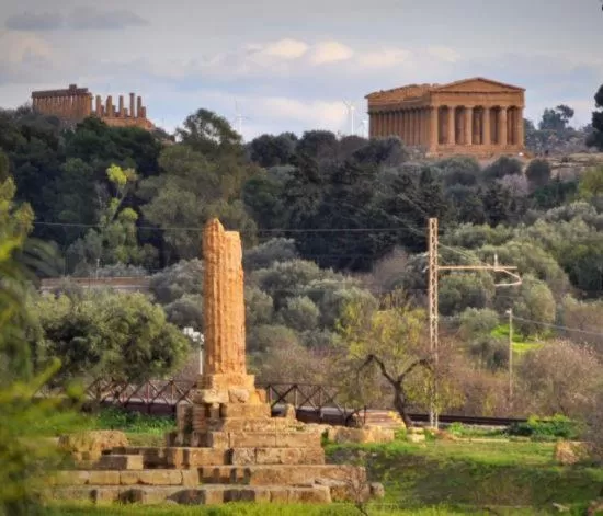 Nearby landmark in B&B Athena Comfort "Centro Città"