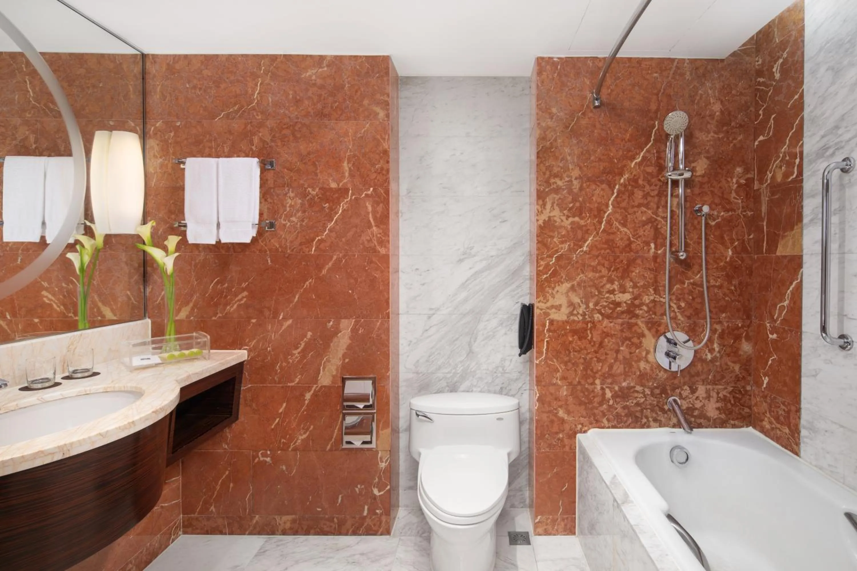 Toilet in The Kunlun Jing An