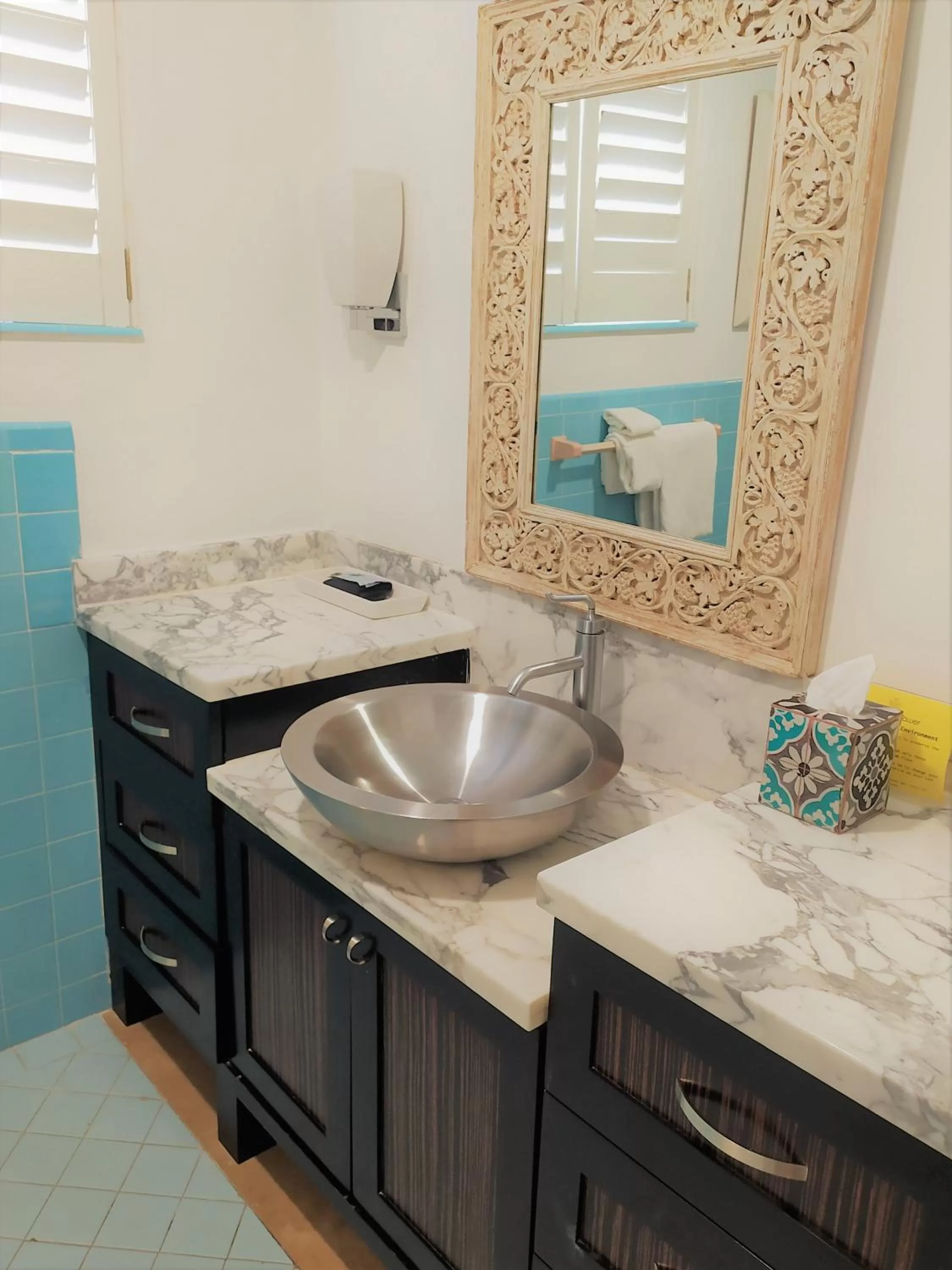 Bathroom in Manhattan Tower Apartment Hotel