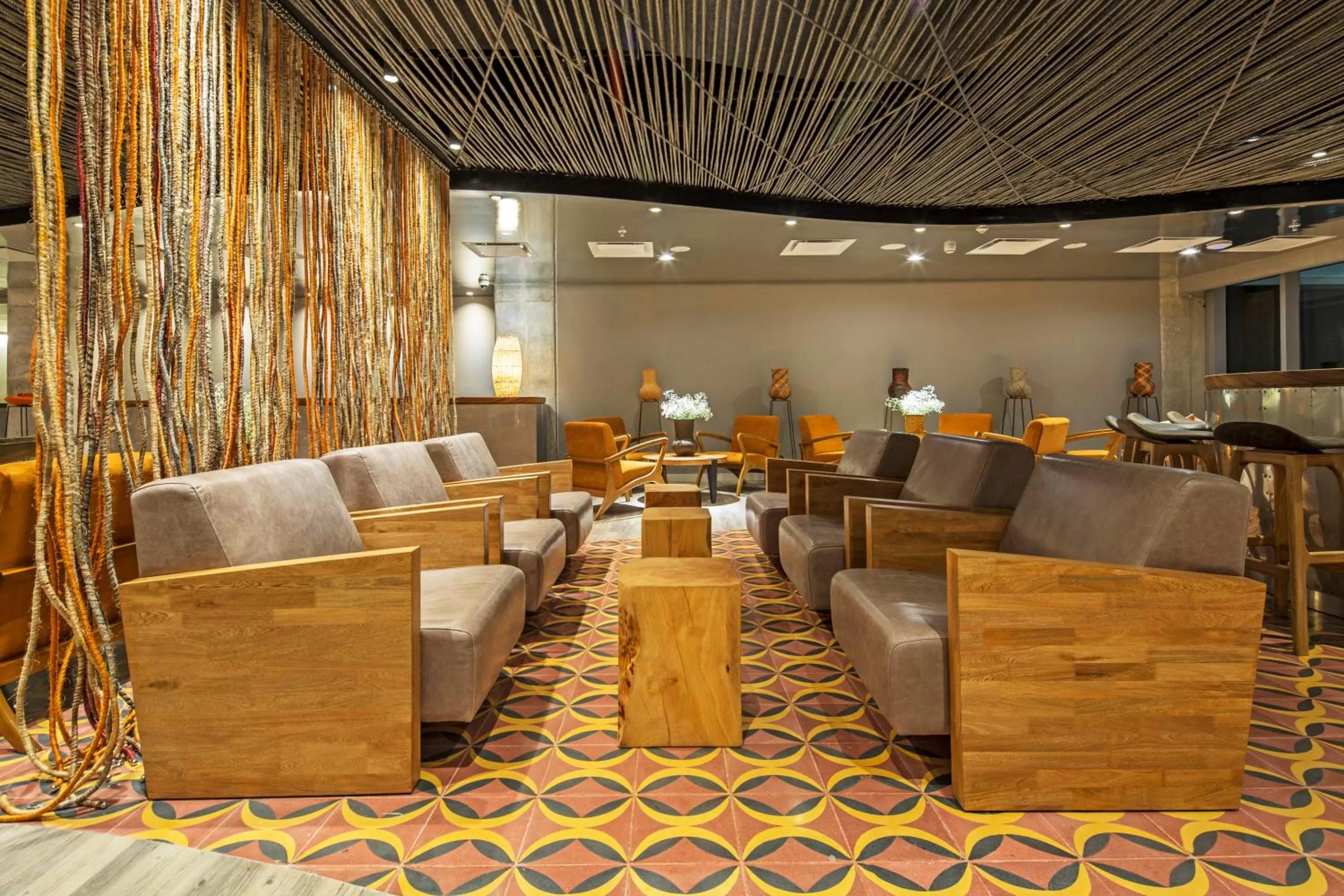 Restaurant/places to eat in Movich Buro 51