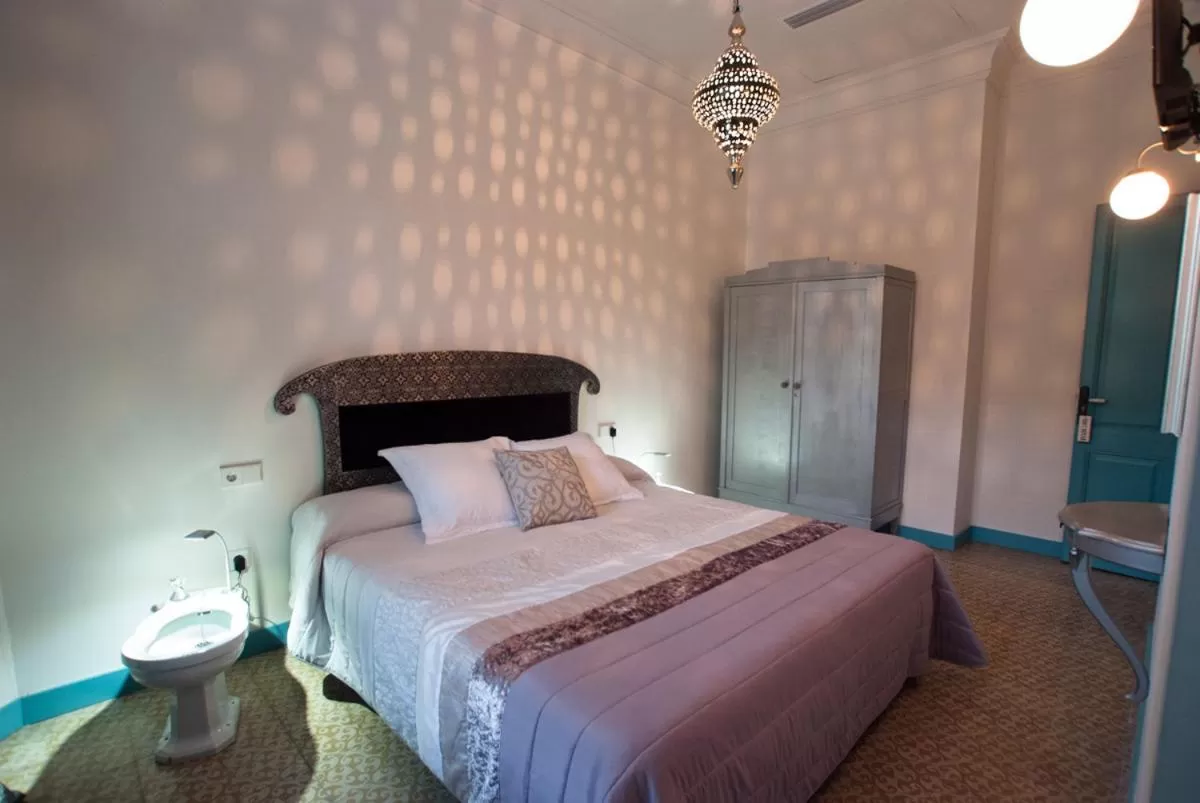 Bed in Hotel Hostal Chic