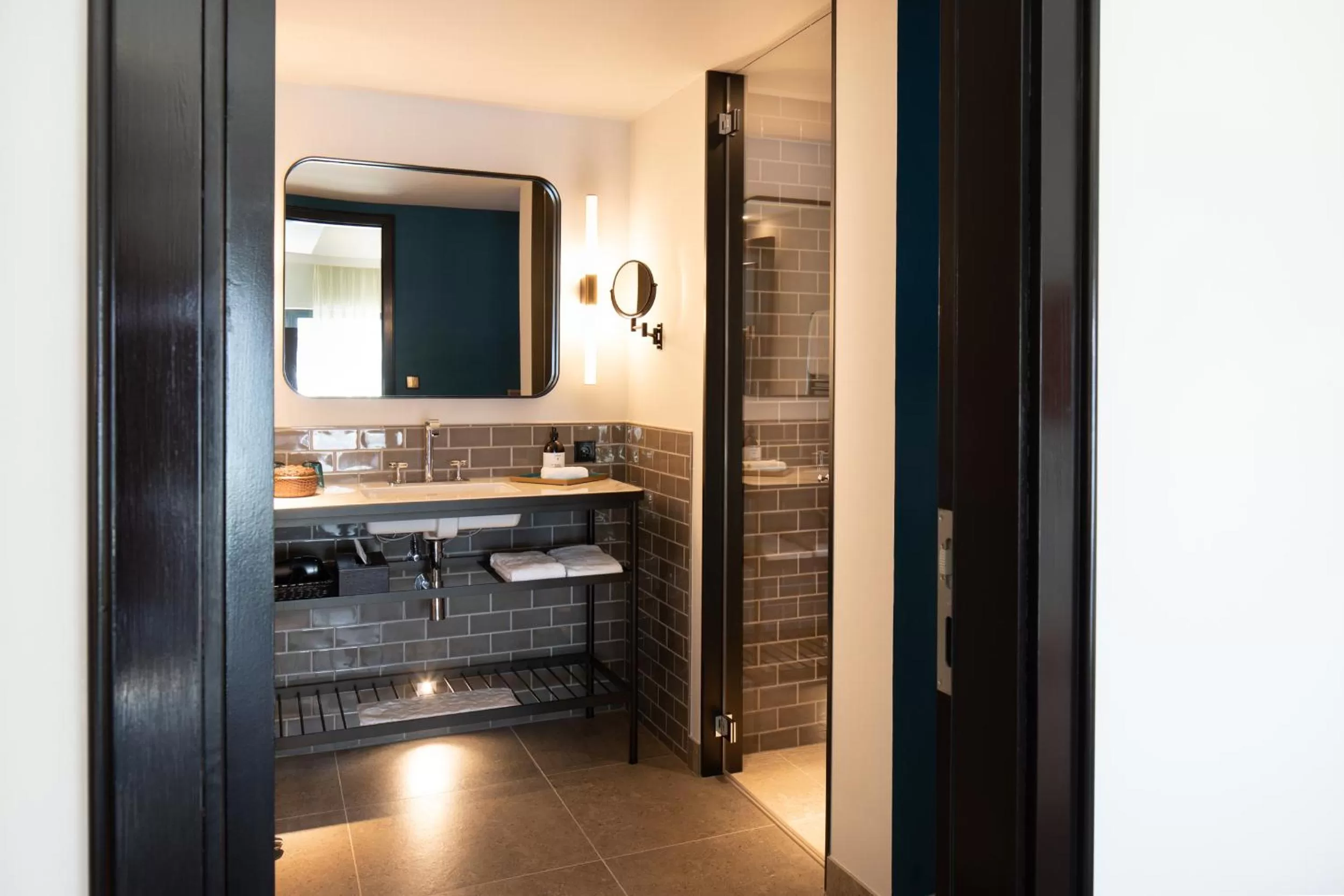 Bathroom in Das James