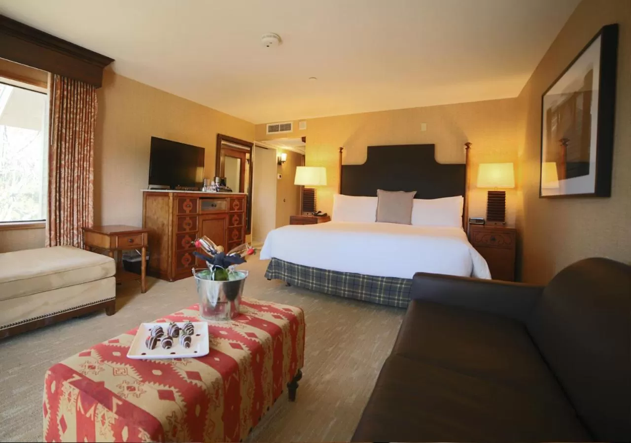 Bed in Lake Arrowhead Resort & Spa