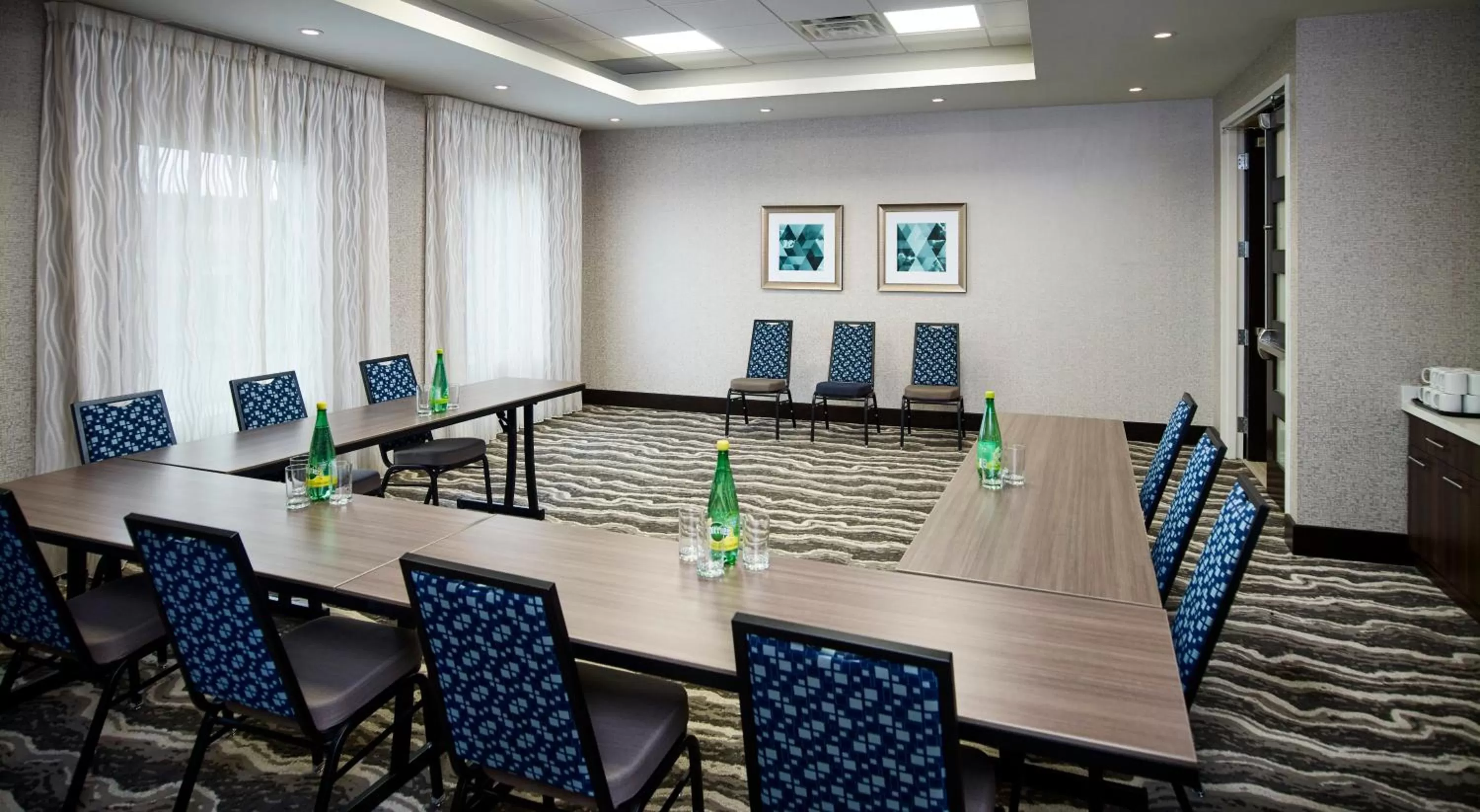 Meeting/conference room in Staybridge Suites Niagara-On-The-Lake by IHG