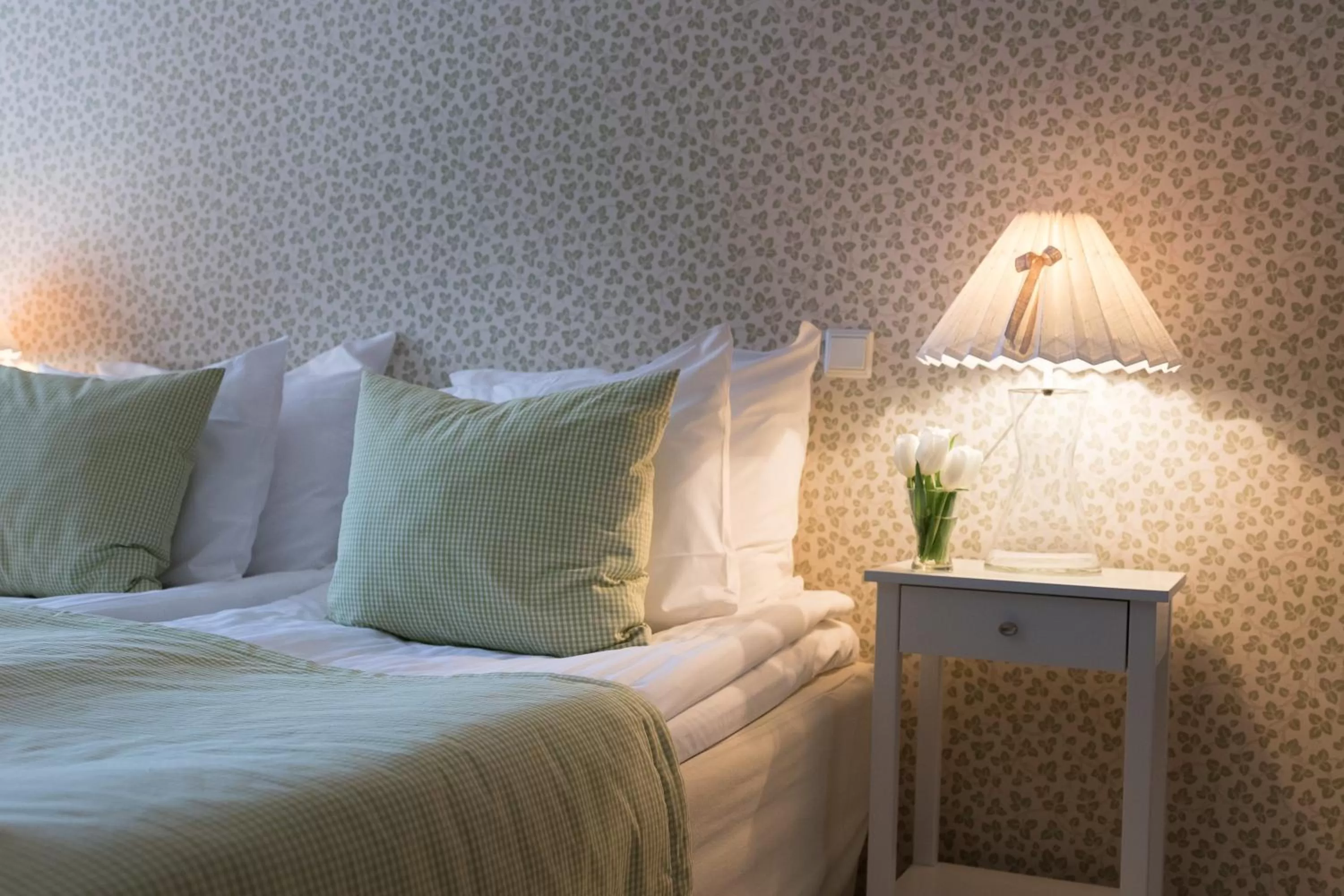 Bedroom, Bed in Ahlströmin Ruukki Noormarkku