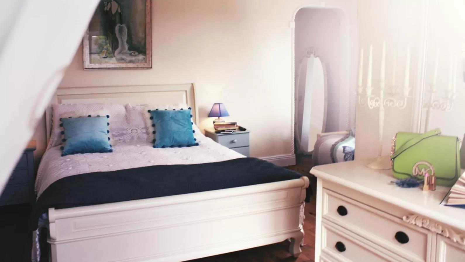 Bed in Beaufort House Accomodation