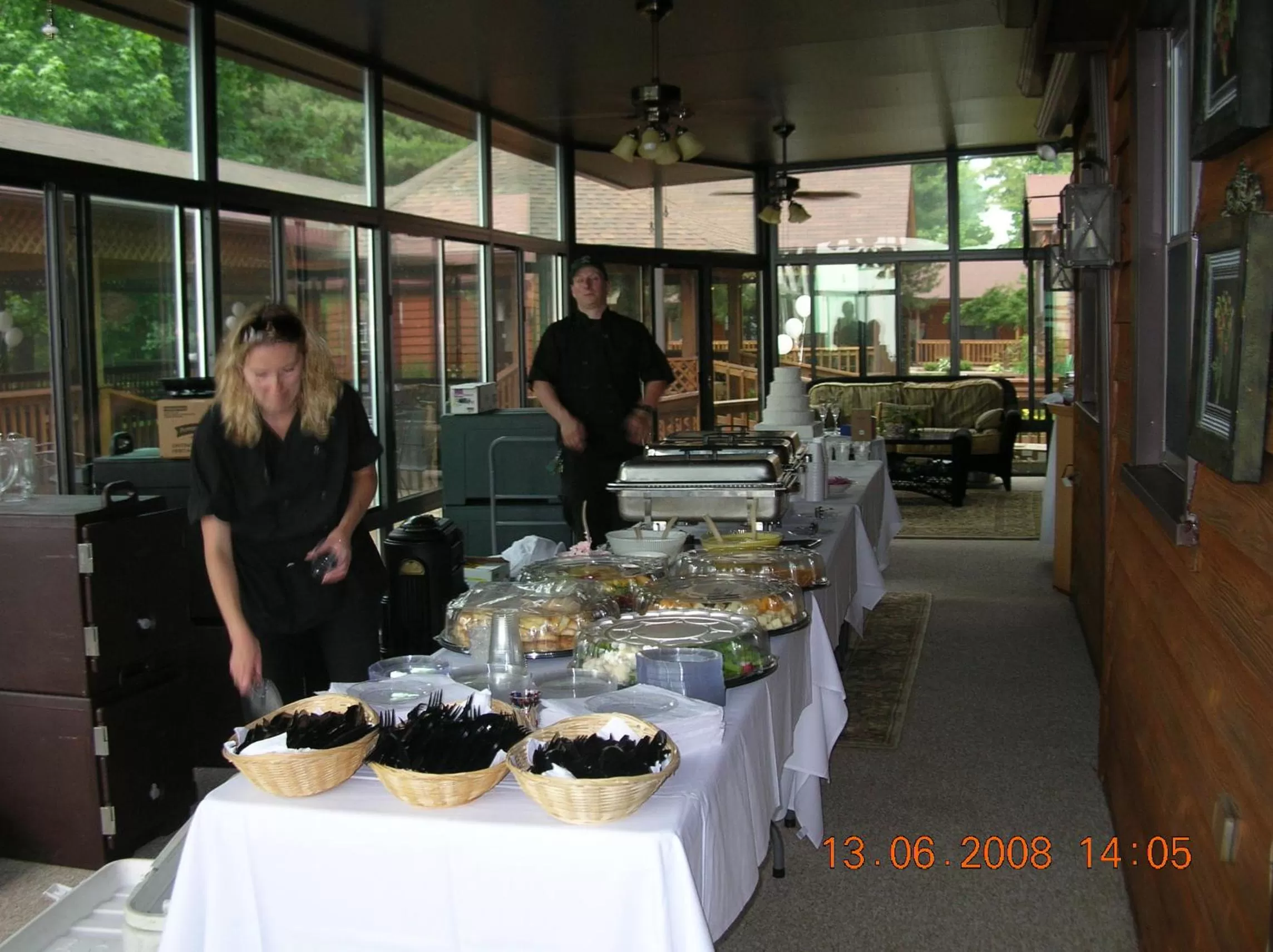 Breakfast, Restaurant/Places to Eat in Bent Mountain Lodge Bed And Breakfast, Inc.