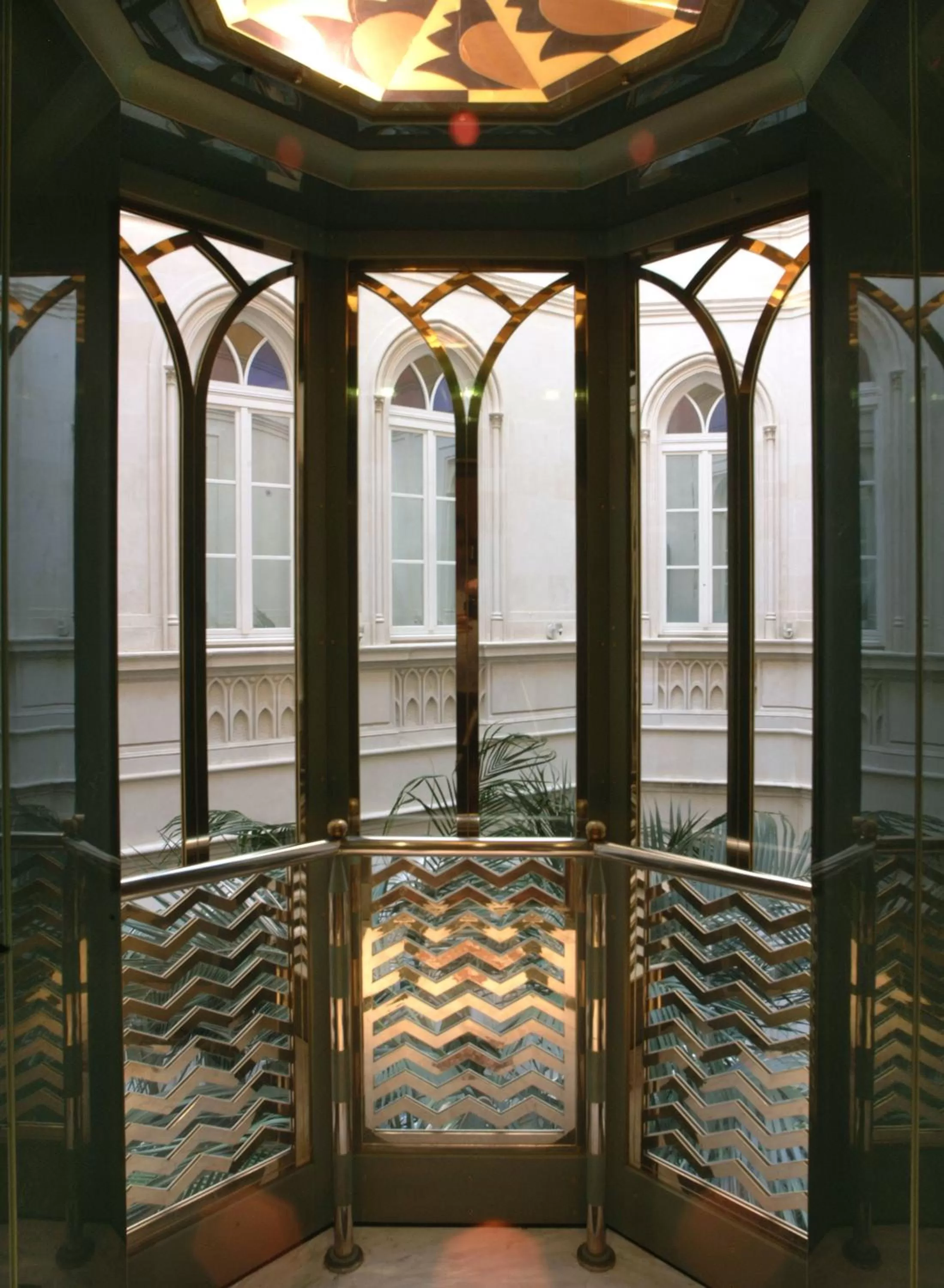 Decorative detail in Grand Hotel Ortigia