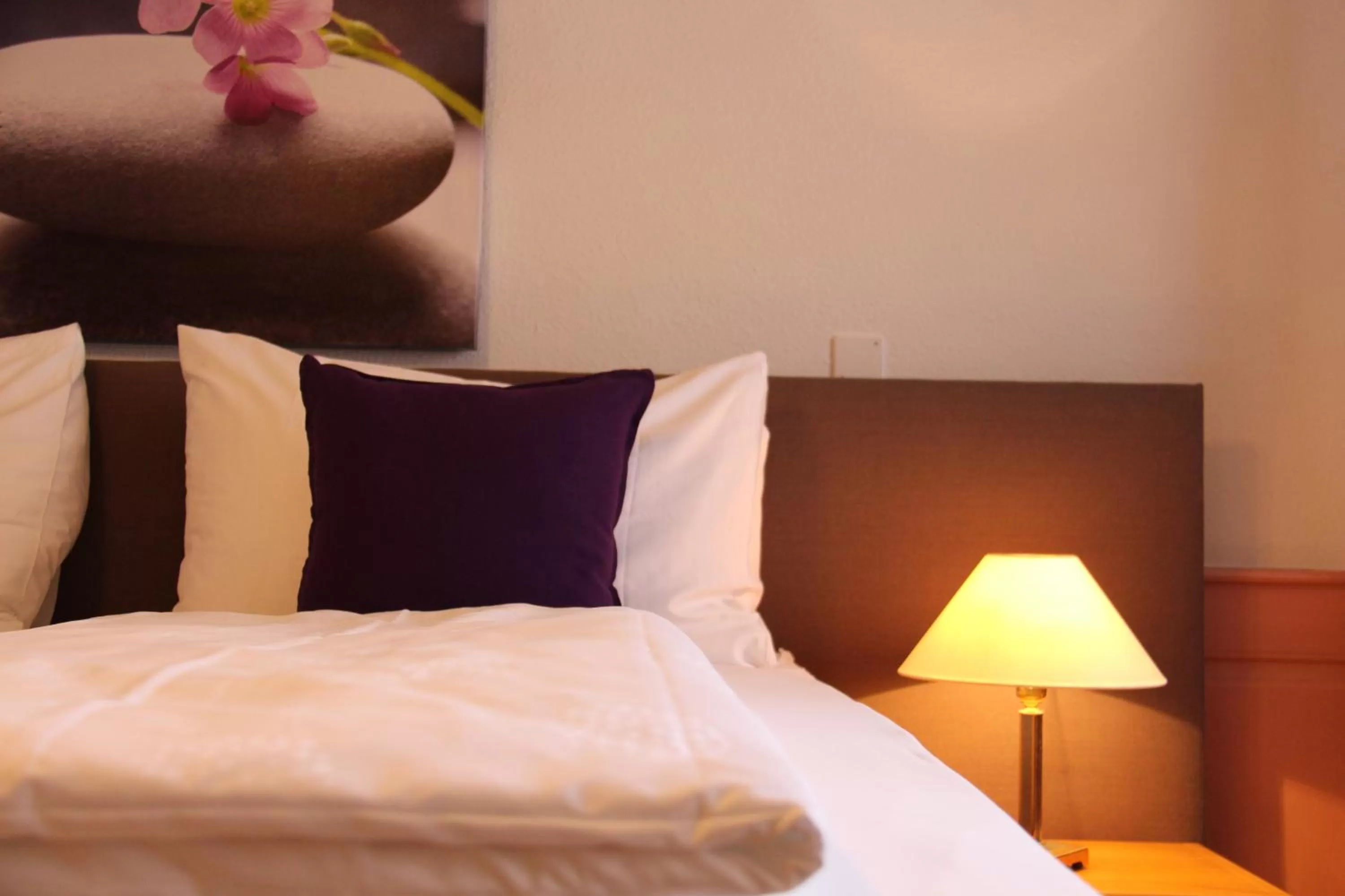 Bedroom, Bed in Zum Schwarzen Löwen