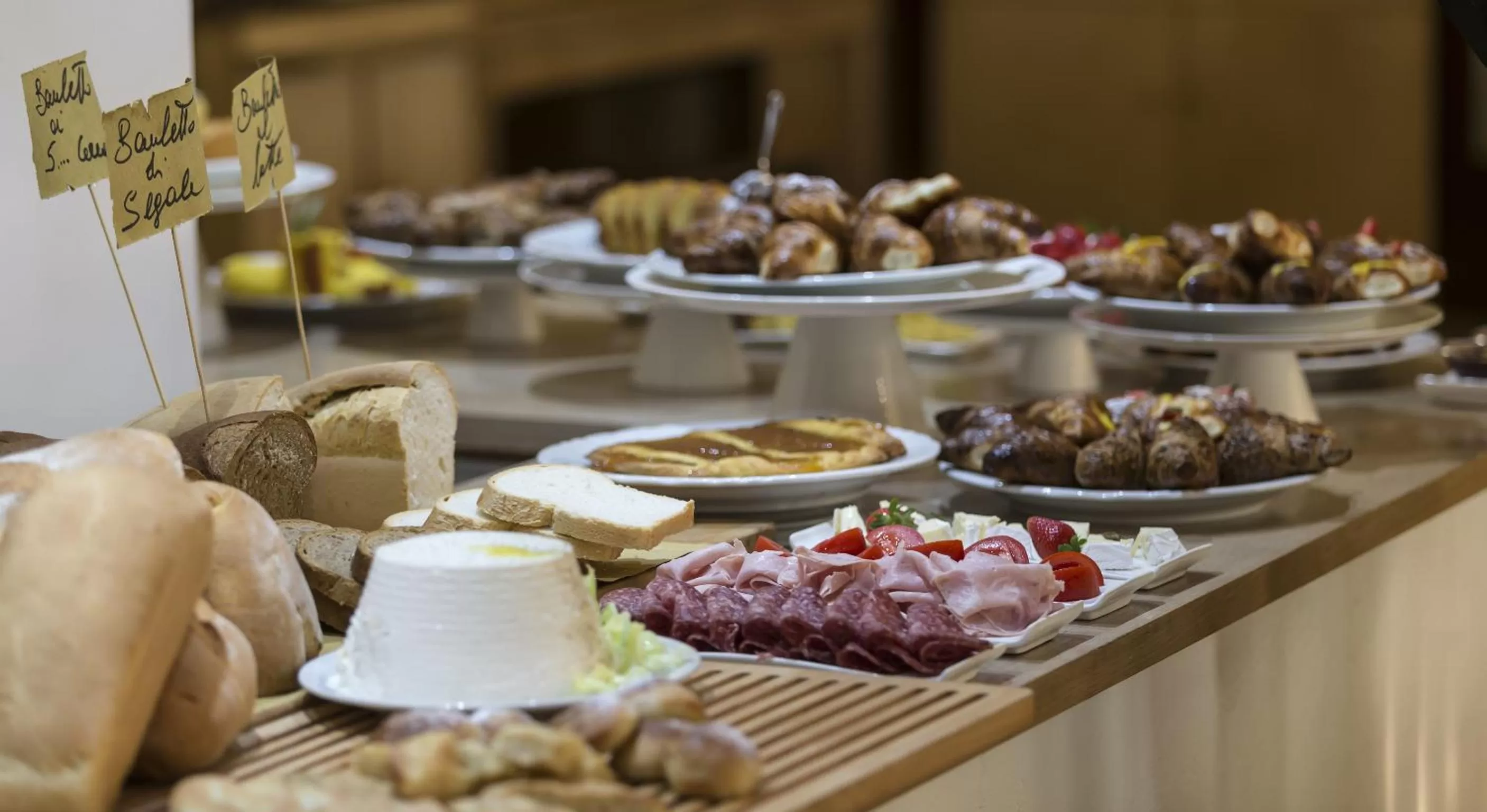 Continental breakfast in Hotel Boemia
