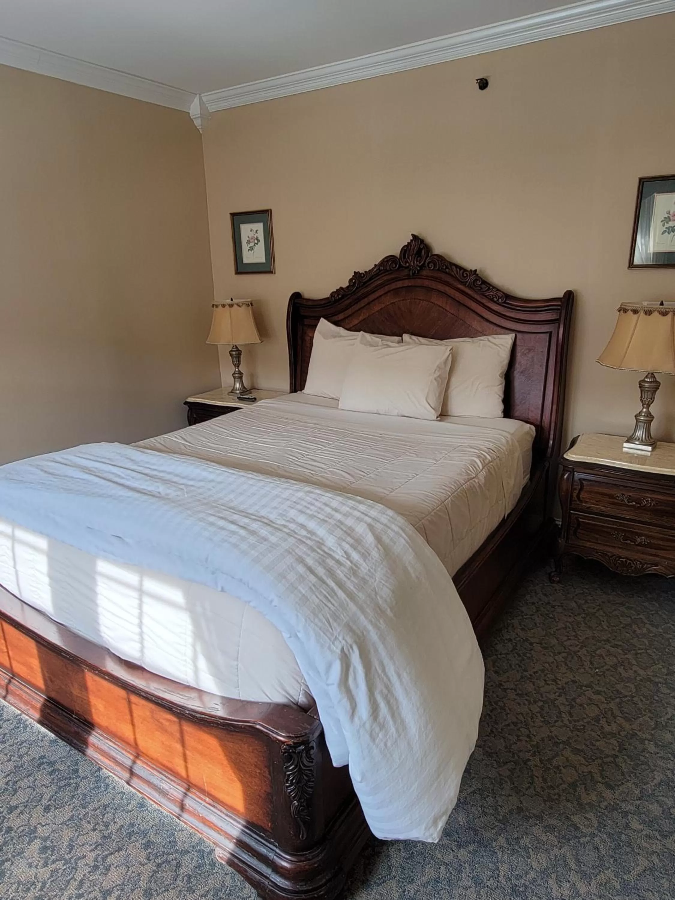 Bedroom, Bed in Lowell Inn