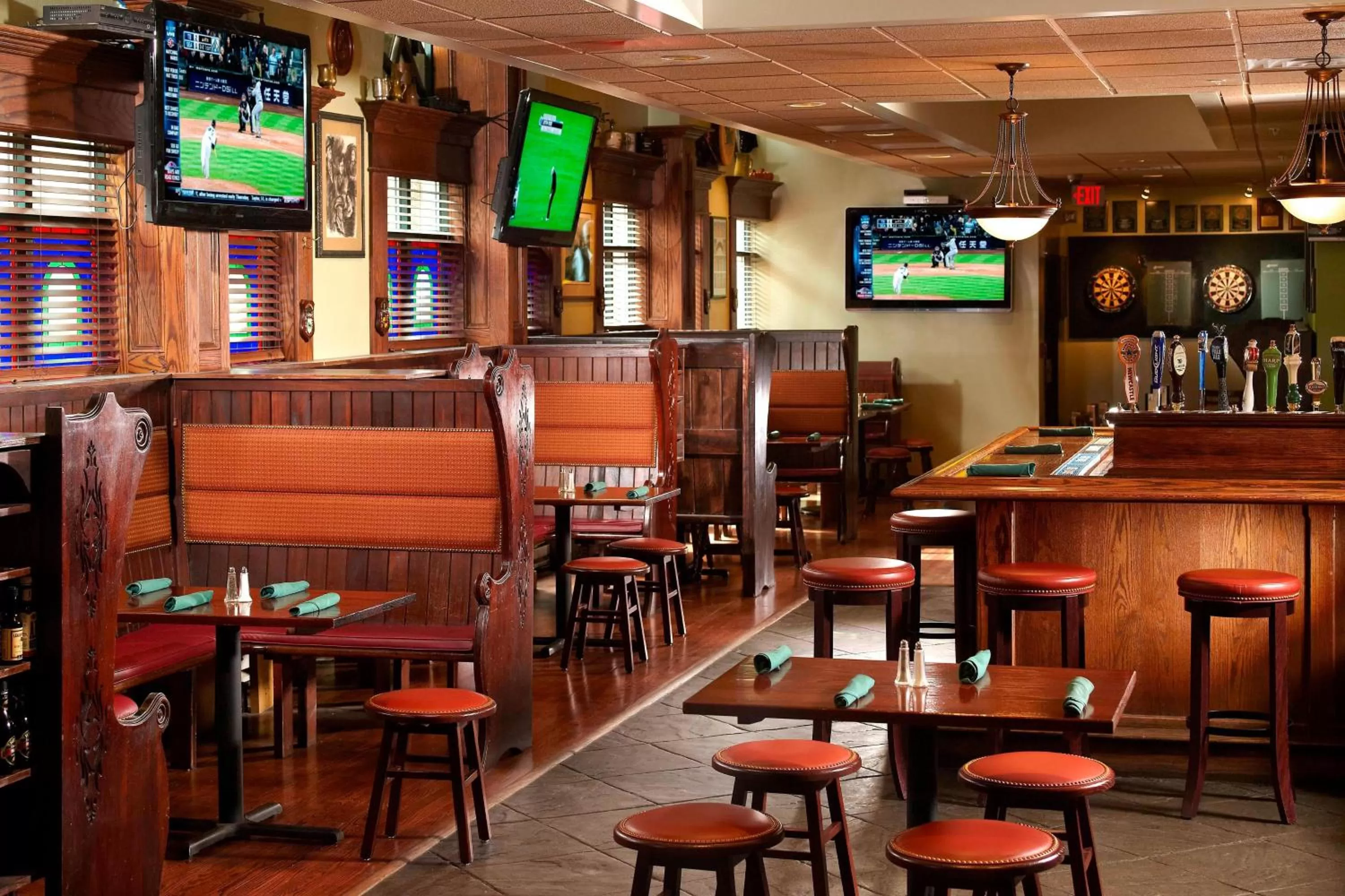 Restaurant/places to eat in Fairfield Inn & Suites by Marriott Washington Downtown