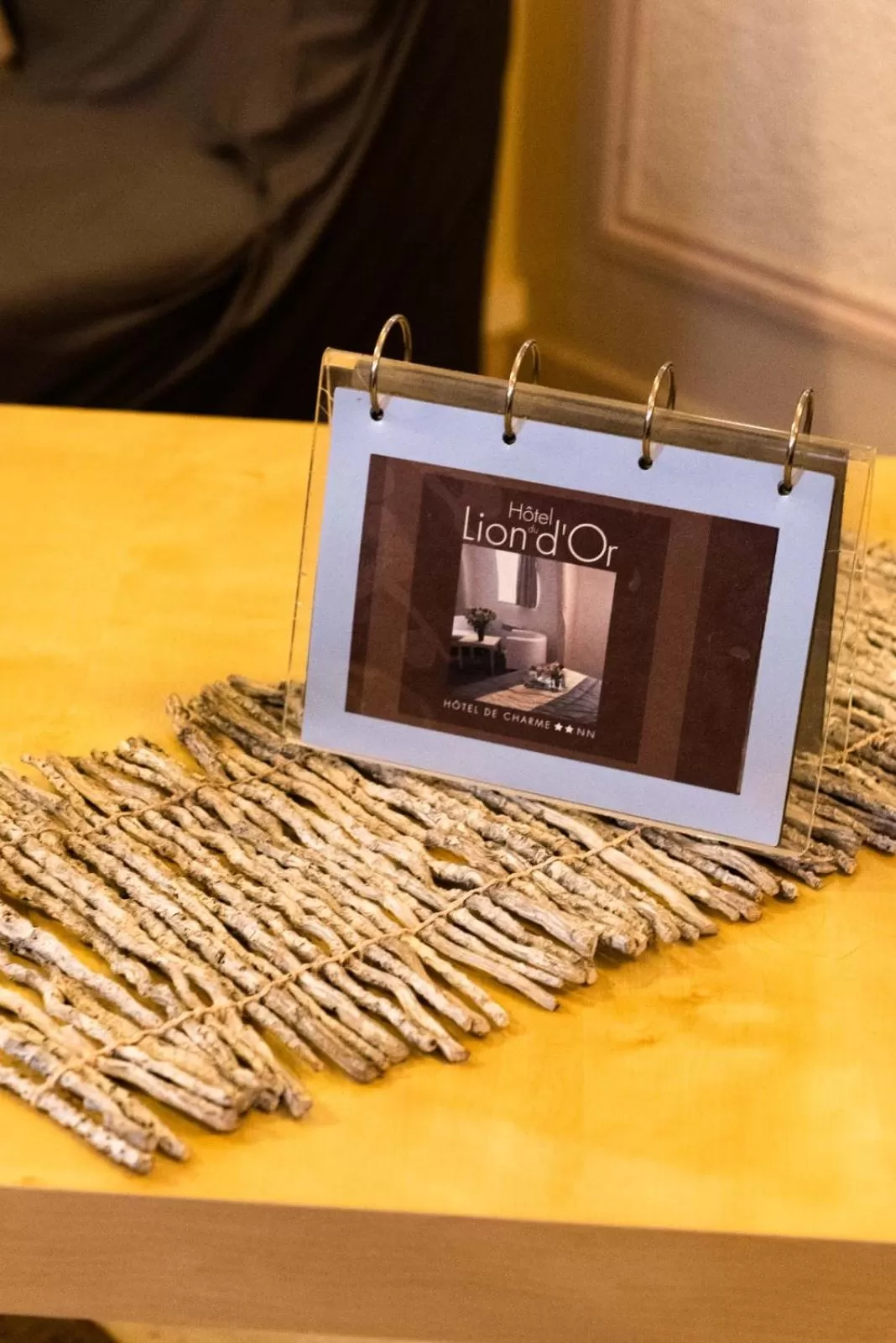 Coffee/tea facilities in Hôtel Le Lion D'or