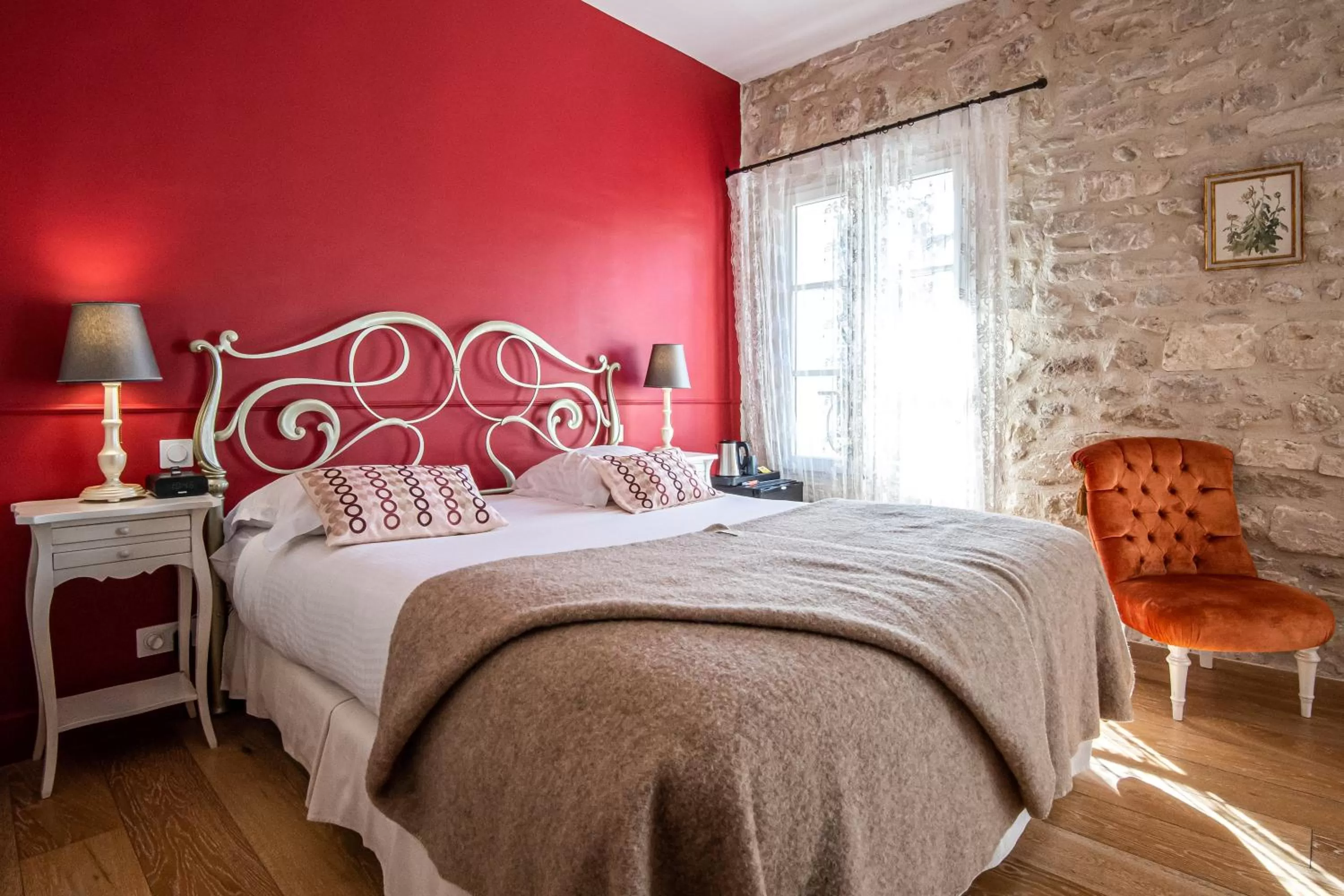 Property building, Bed in Hôtel Mas Valentine