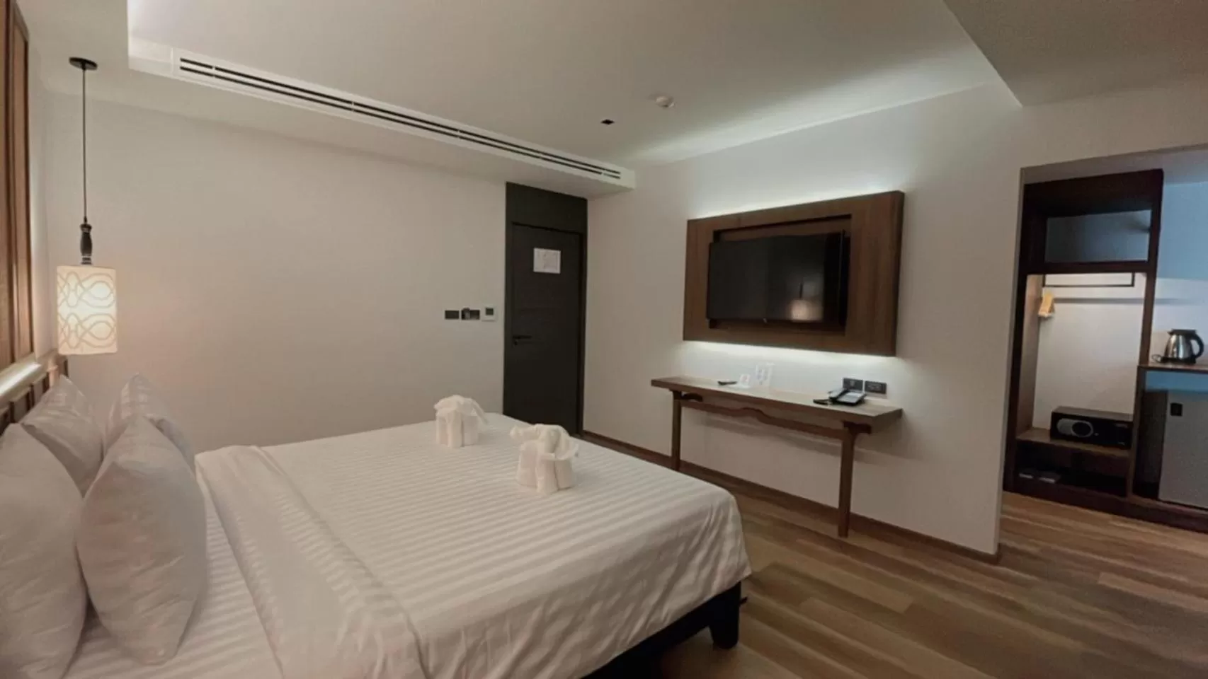 Photo of the whole room, Bed in Sareeviengping Hotel Chiangmai