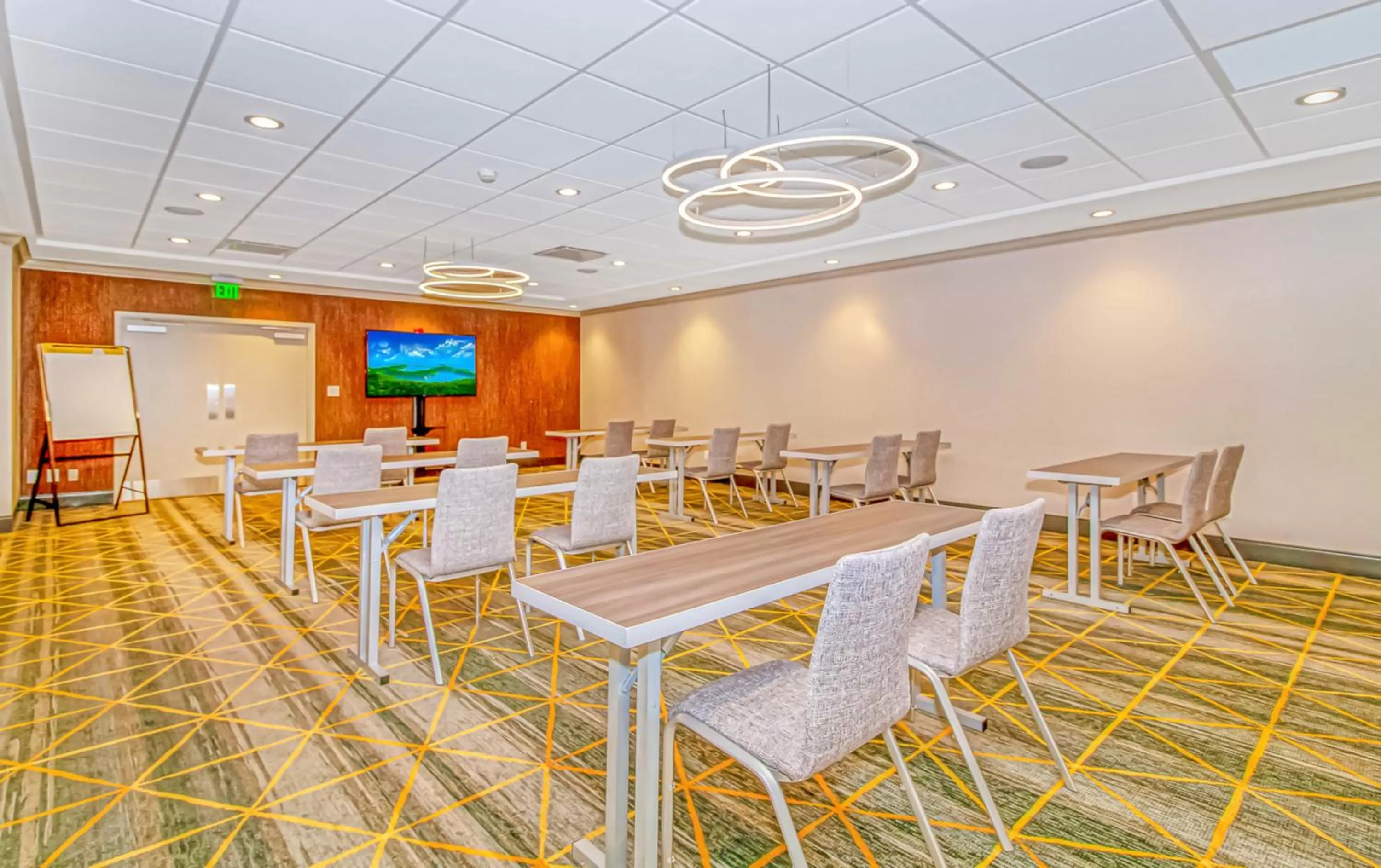 Meeting/conference room in Holiday Inn Resort Oceanfront at Surfside Beach by IHG