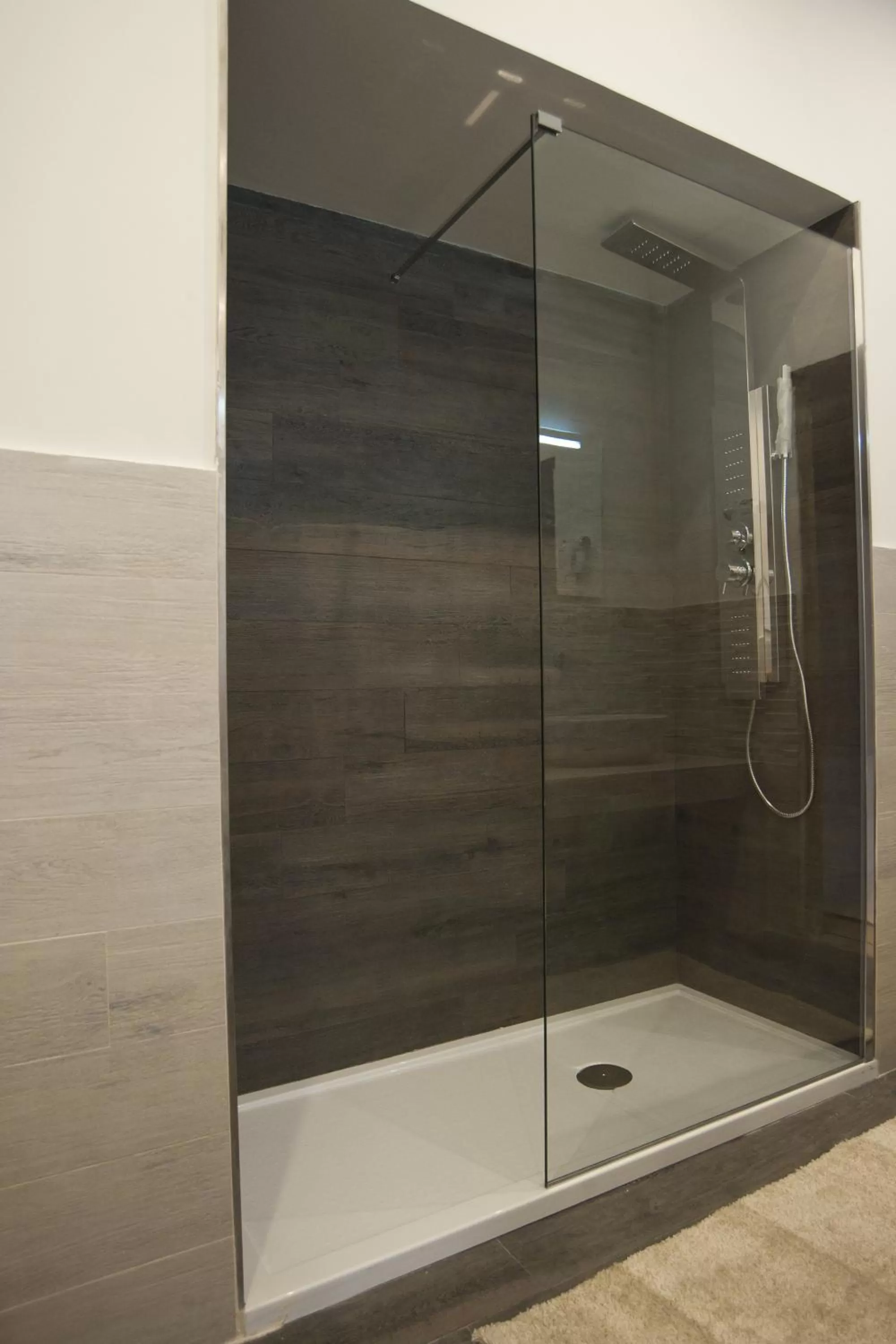 Shower in Town House 62