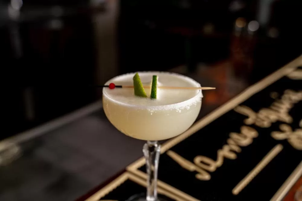 Food and drinks in Crown Hotel Motel