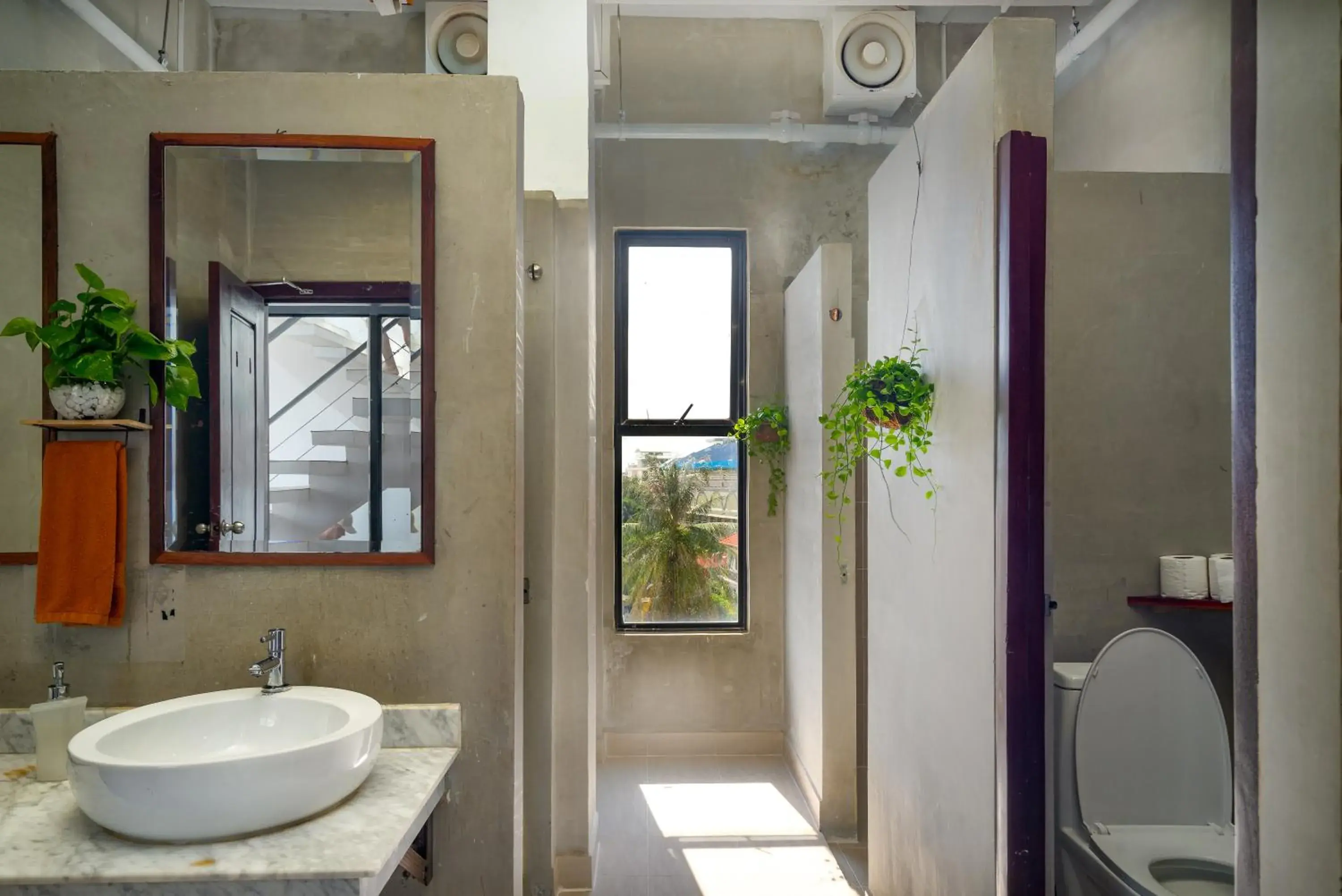 Bed in 12-Bed Mixed Dormitory Room in Onederz Siem Reap Bed in 12-Bed Mixed Dormitory Room in Onederz Siem Reap