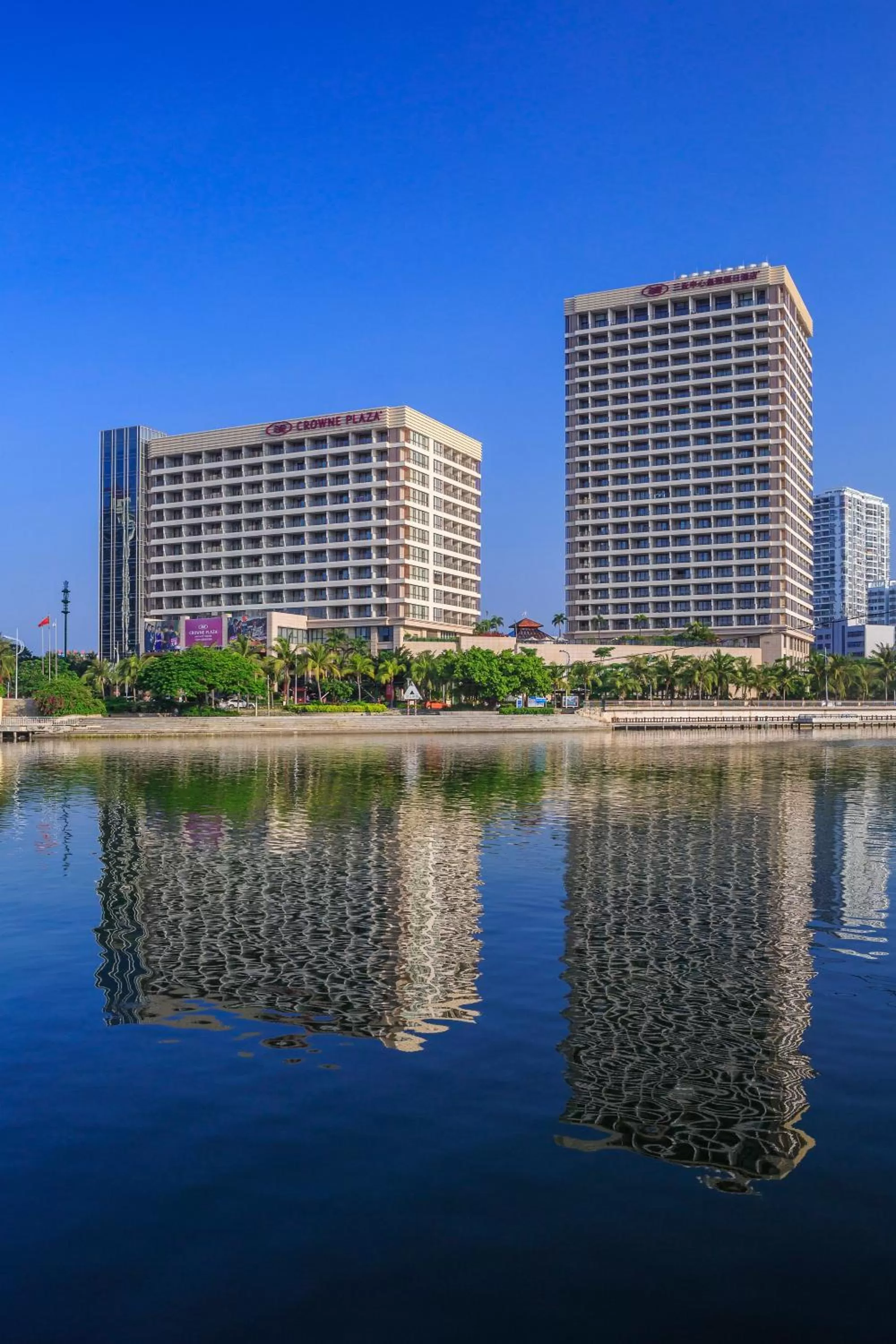 Property building in Crowne Plaza Sanya City Center by IHG