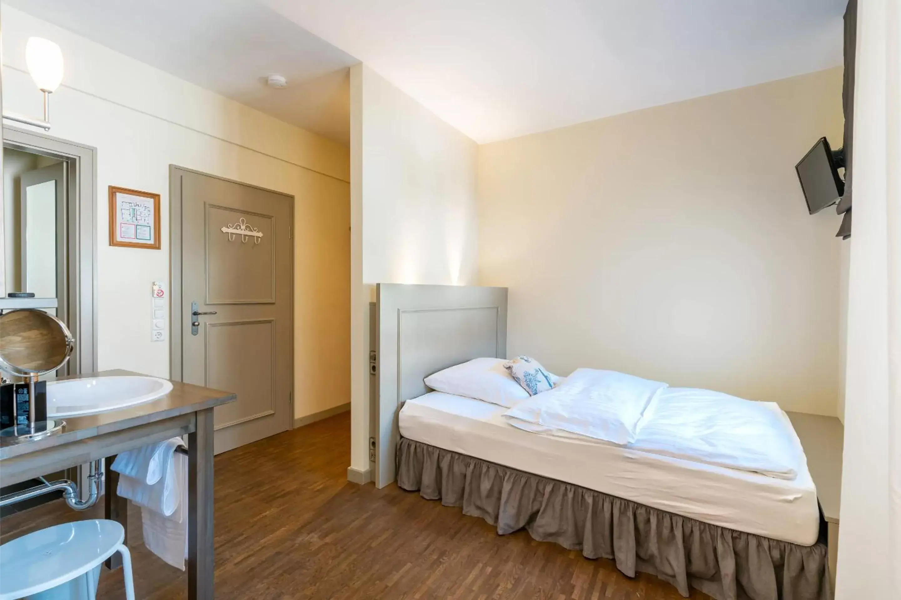 Superior Single Room - single occupancy in Hotel Schiller Superior Single Room - single occupancy in Hotel Schiller