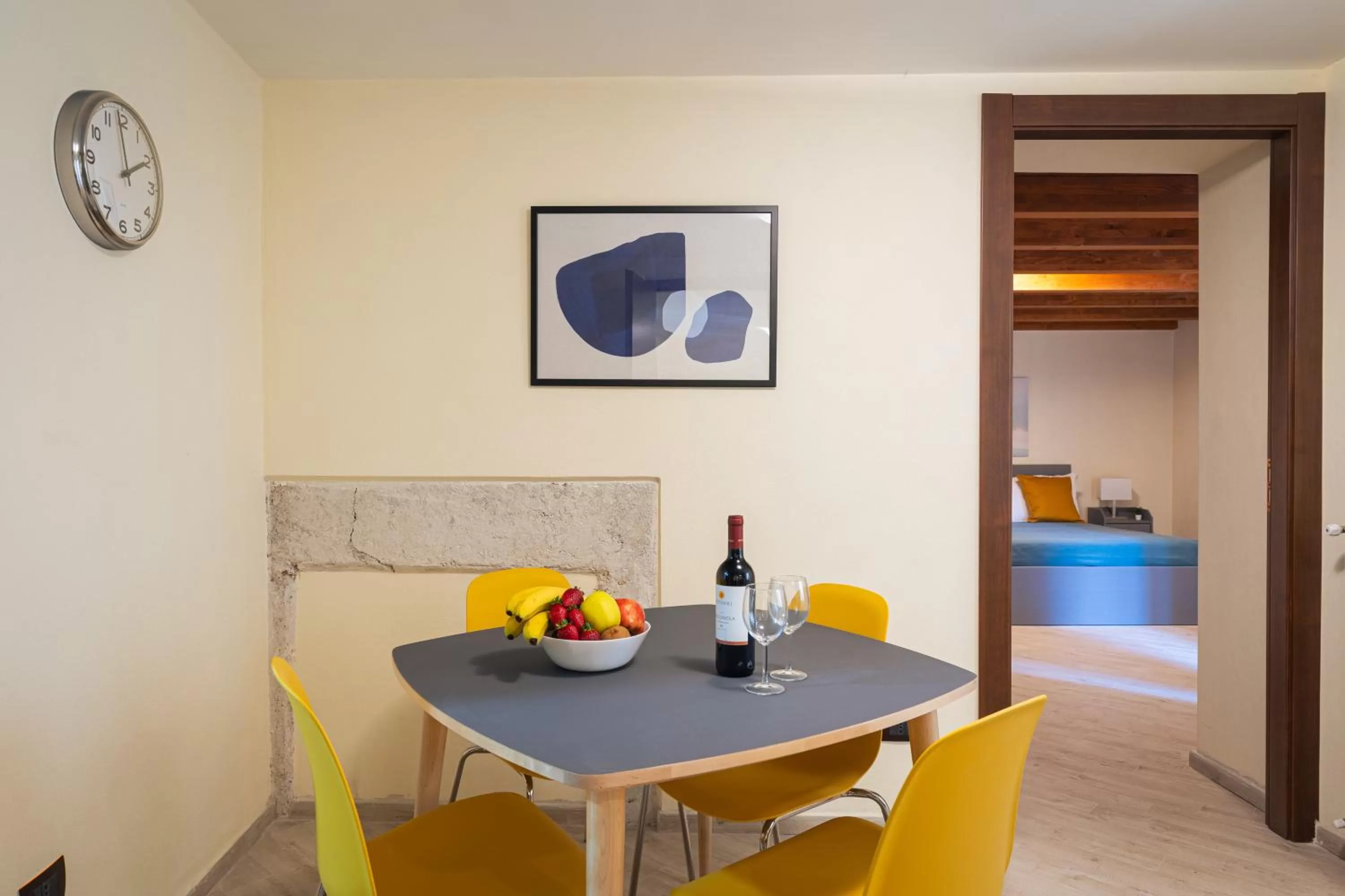 Dining area in Open Sicily Residence - Central Apartments Near Quattro Canti