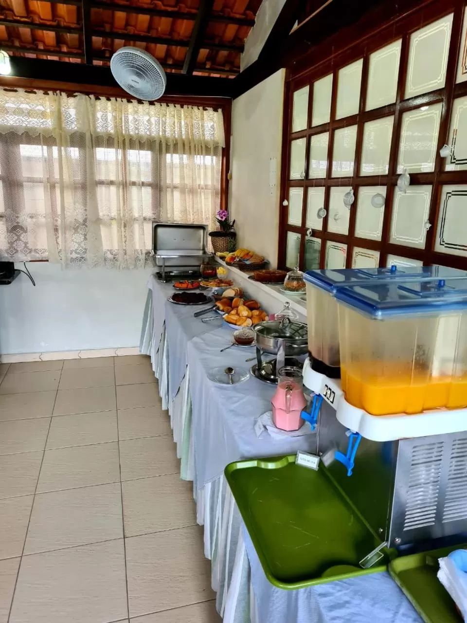 Buffet breakfast, Restaurant/Places to Eat in Bartholo Plaza Hotel