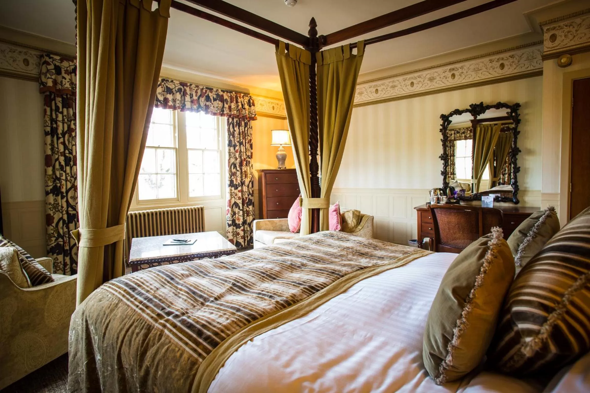 Bed in Royal Oak Hotel