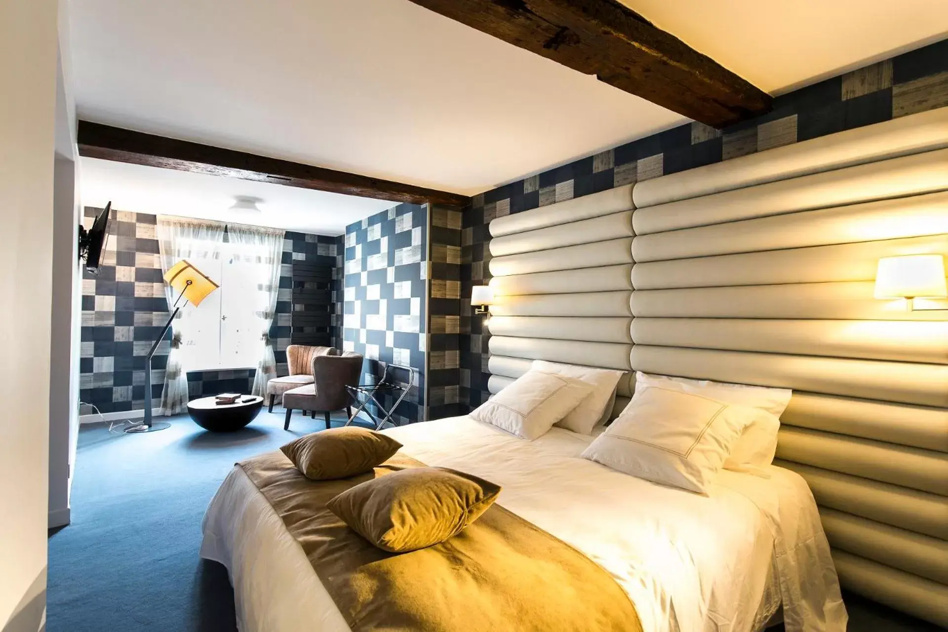 Deluxe Apartment in Logis du Parvis ***Face Cathédrale/in front of the Cathedral*** Deluxe Apartment in Logis du Parvis ***Face Cathédrale/in front of the Cathedral***