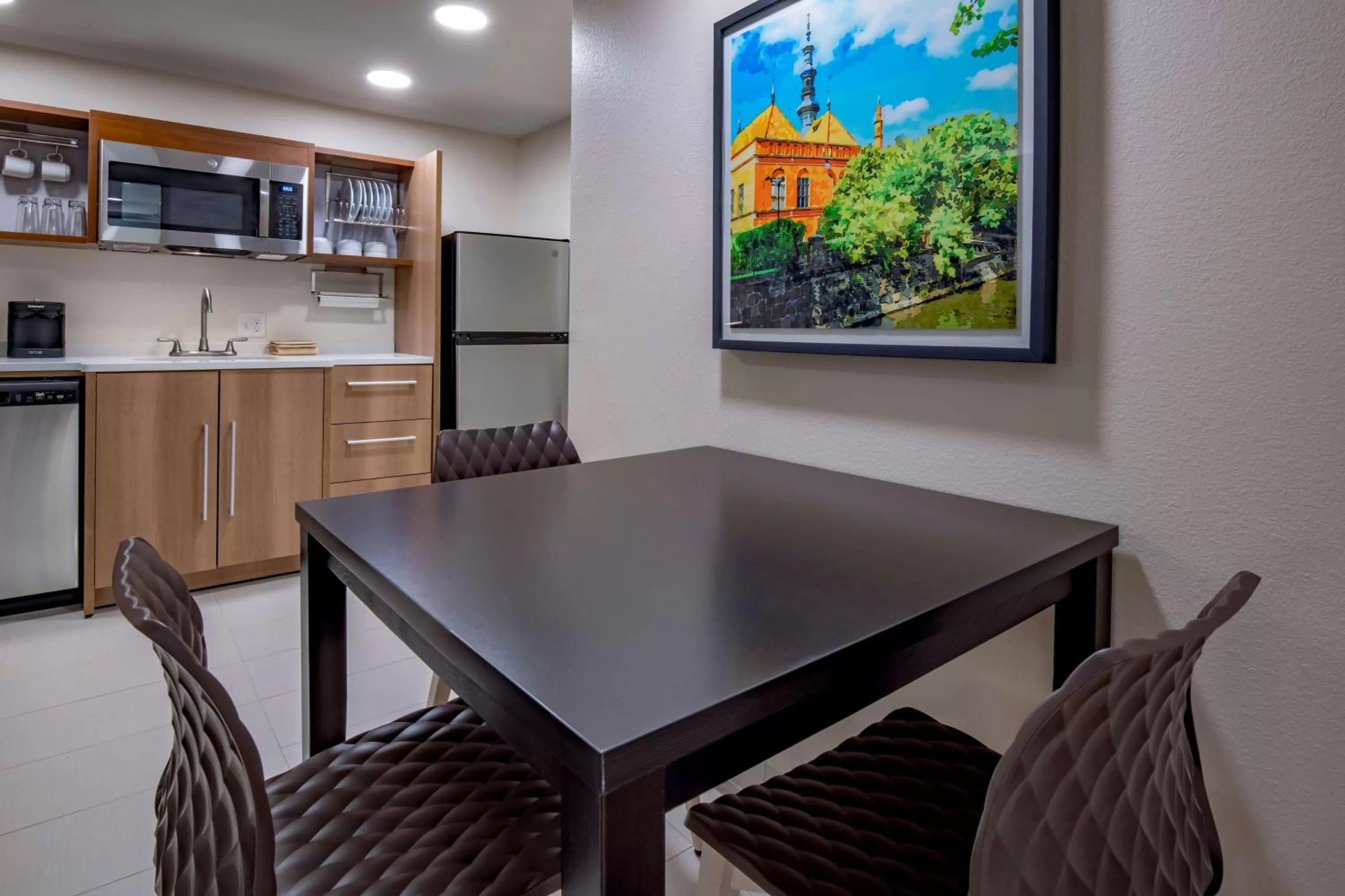 Kitchen or kitchenette in Home2 Suites by Hilton Omaha I-80 at 72nd Street, NE
