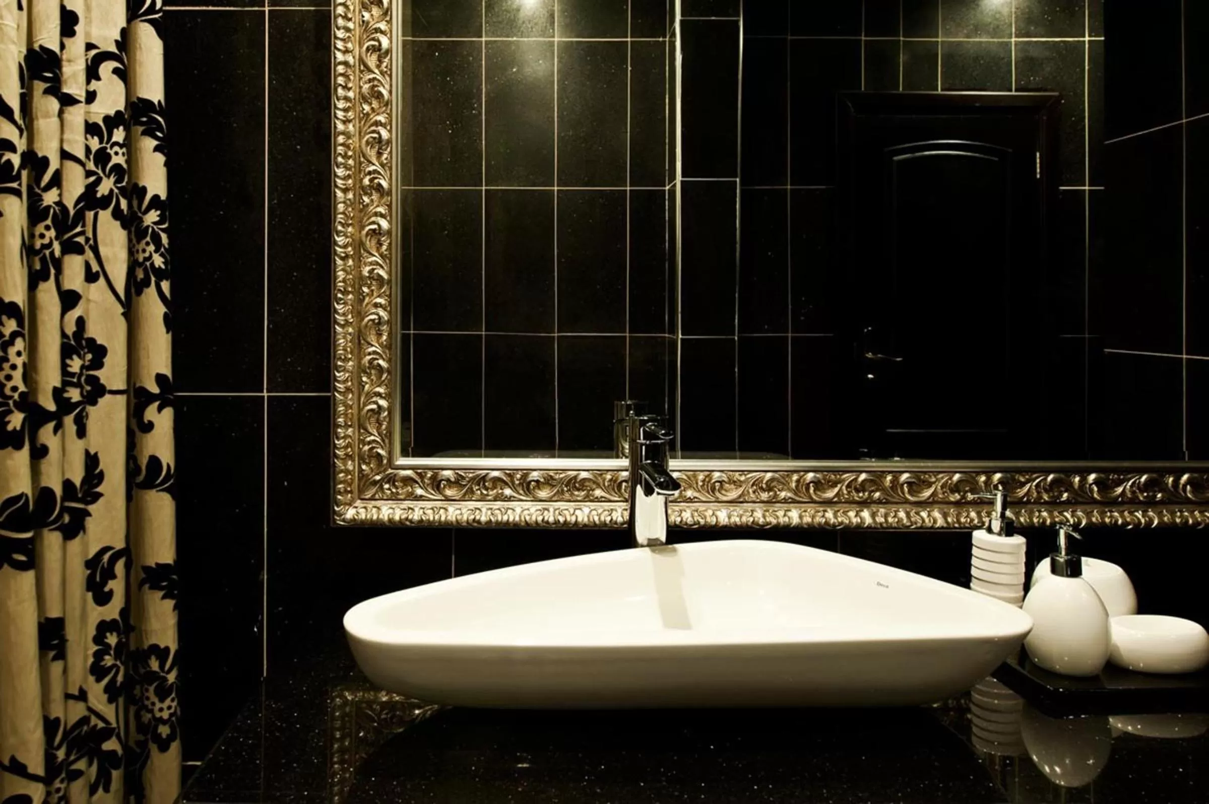 Toilet in Villa Monticello Boutique Hotel