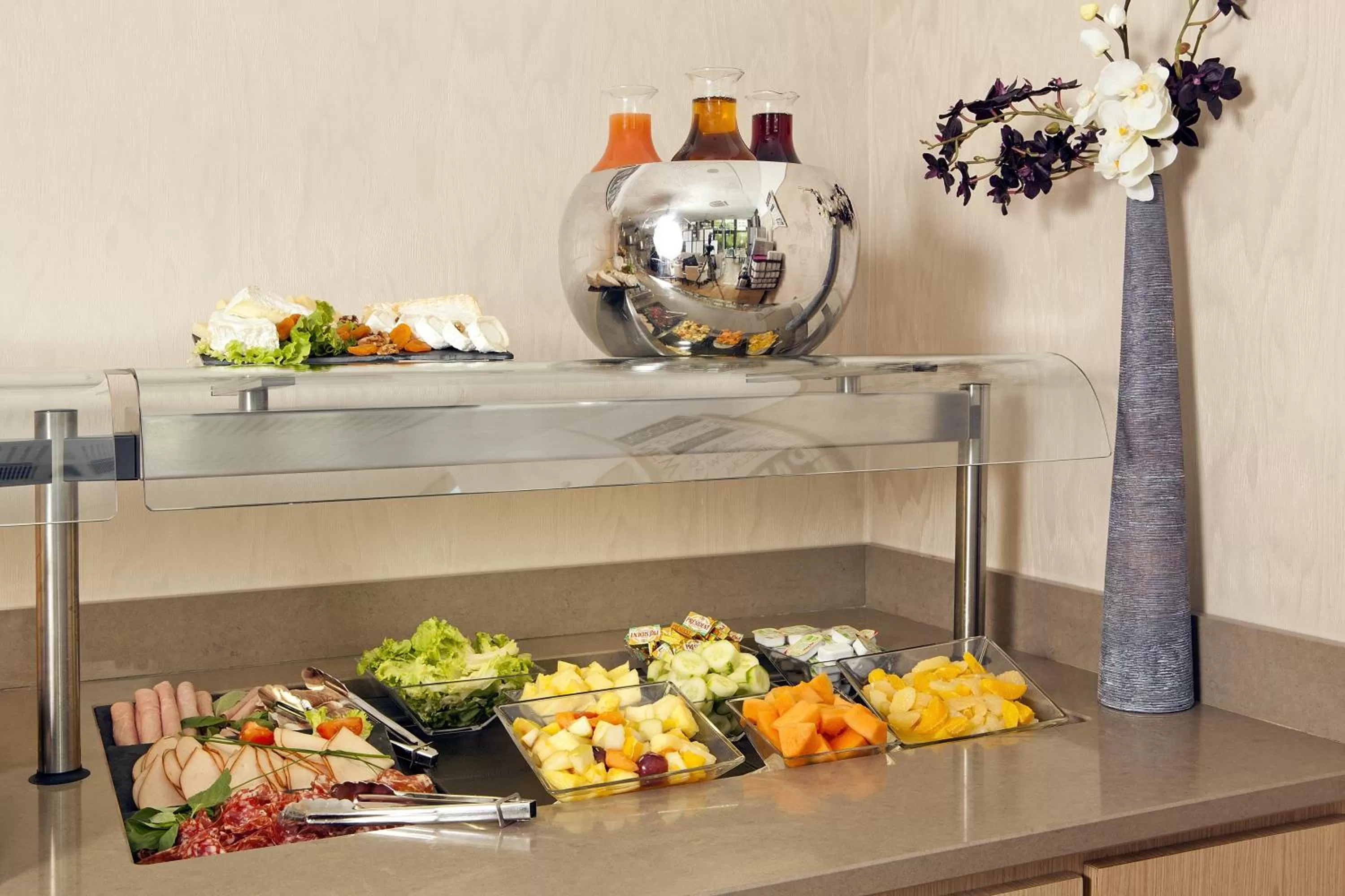 Continental breakfast in Residhome Paris-Evry