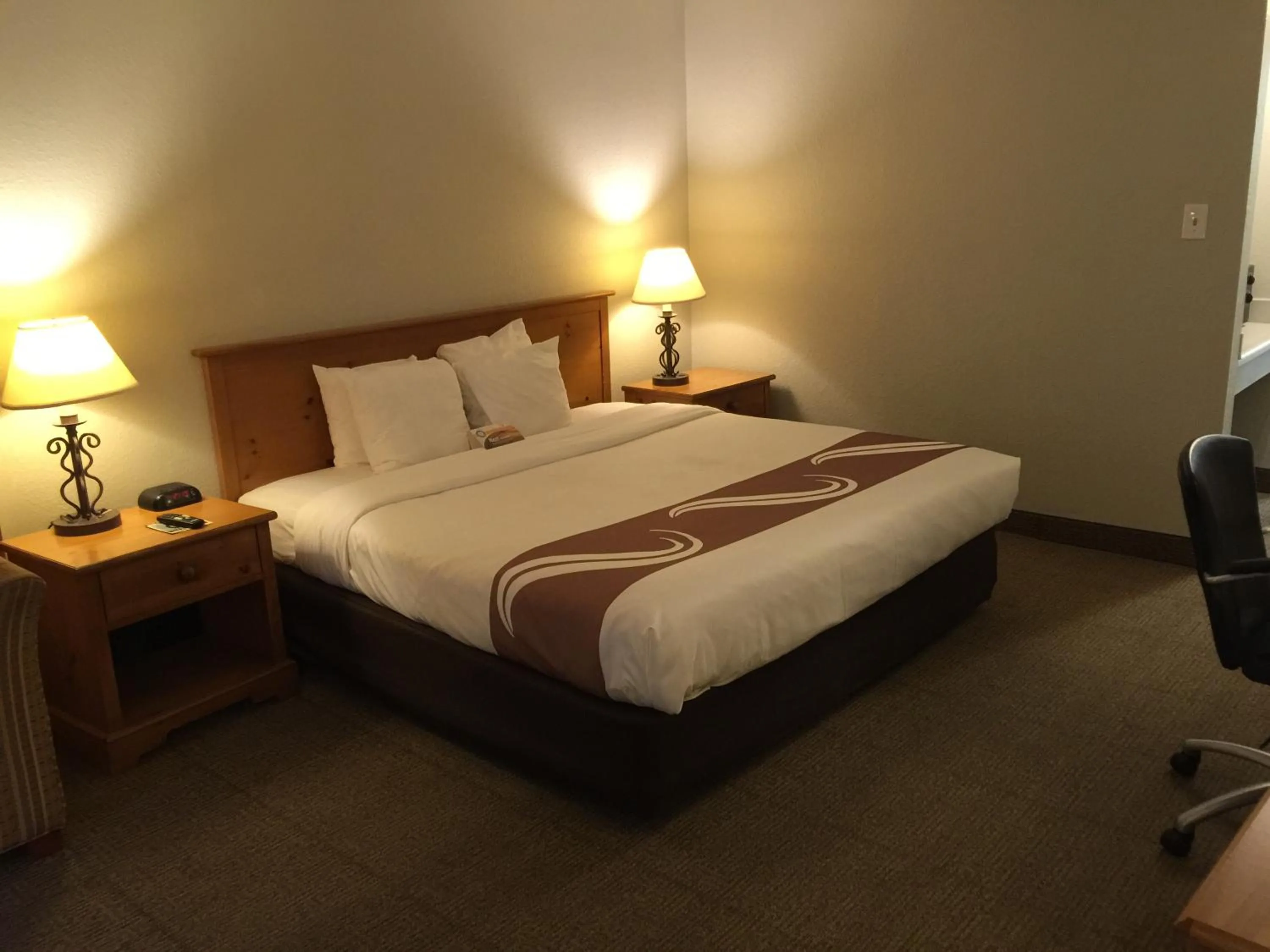 King Room - Non-Smoking in Quality Inn