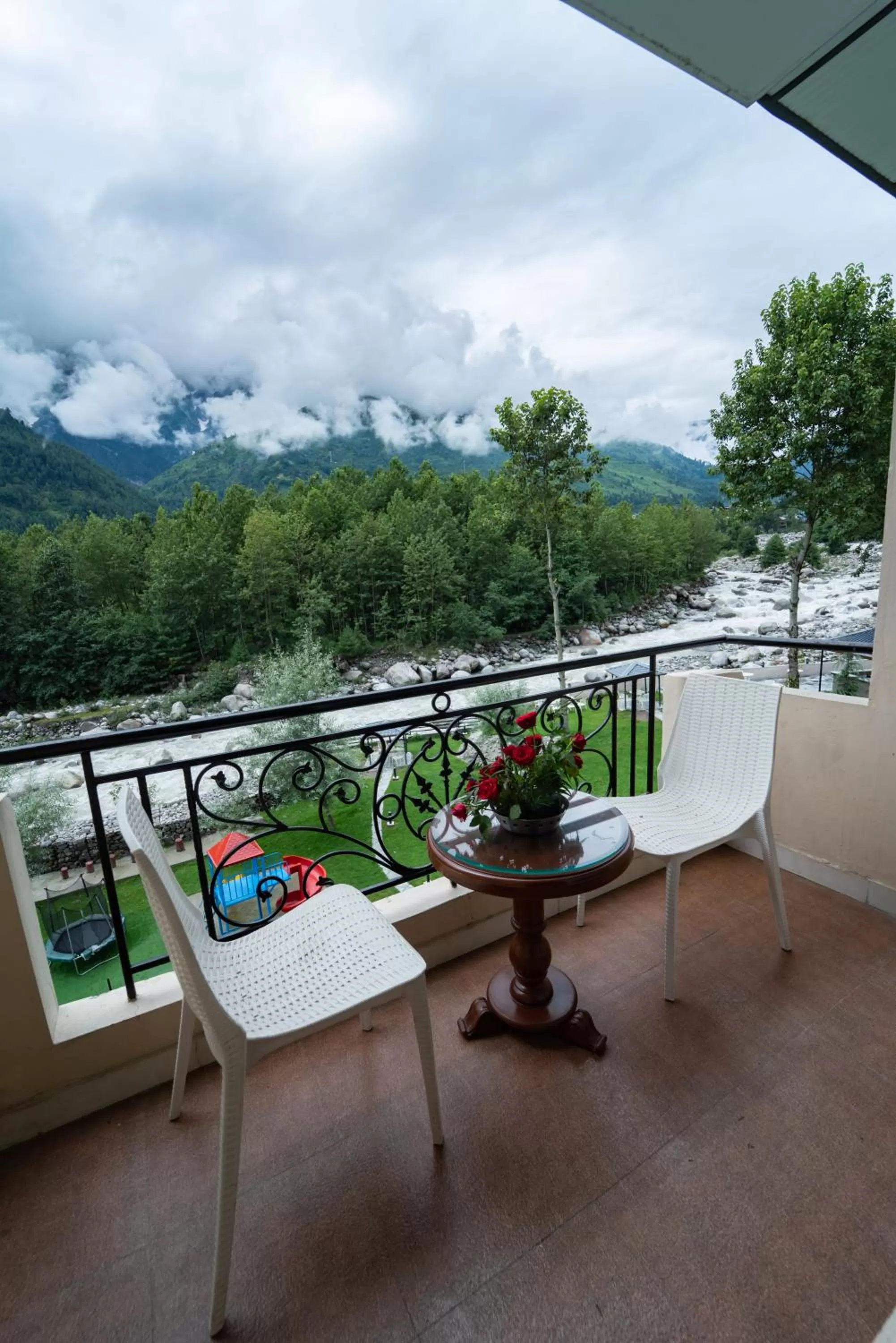 The Allure Grand Resort -A Majestic Riverside Retreat