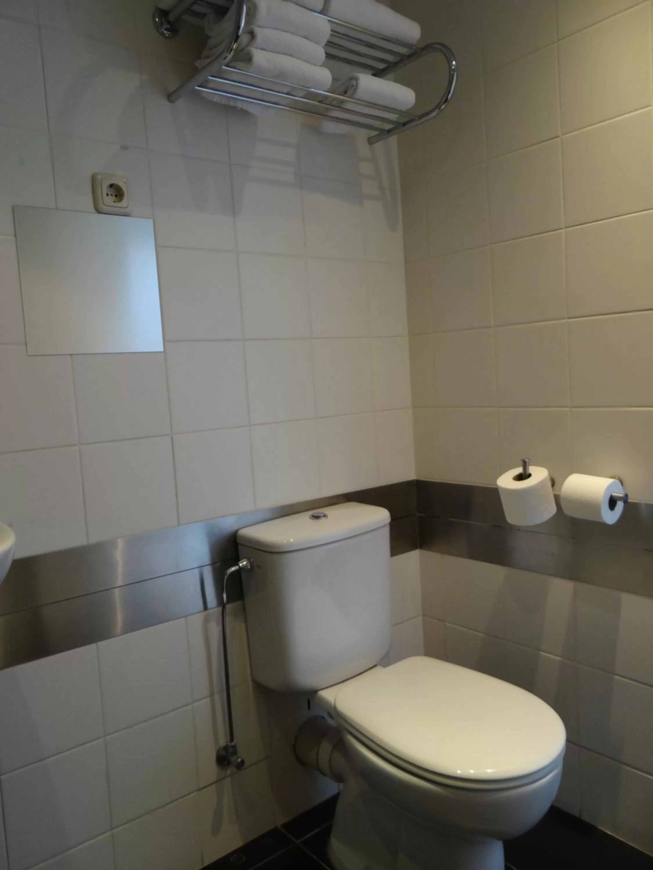 Toilet, Bathroom in Tulip Inn Heerlen City Centre