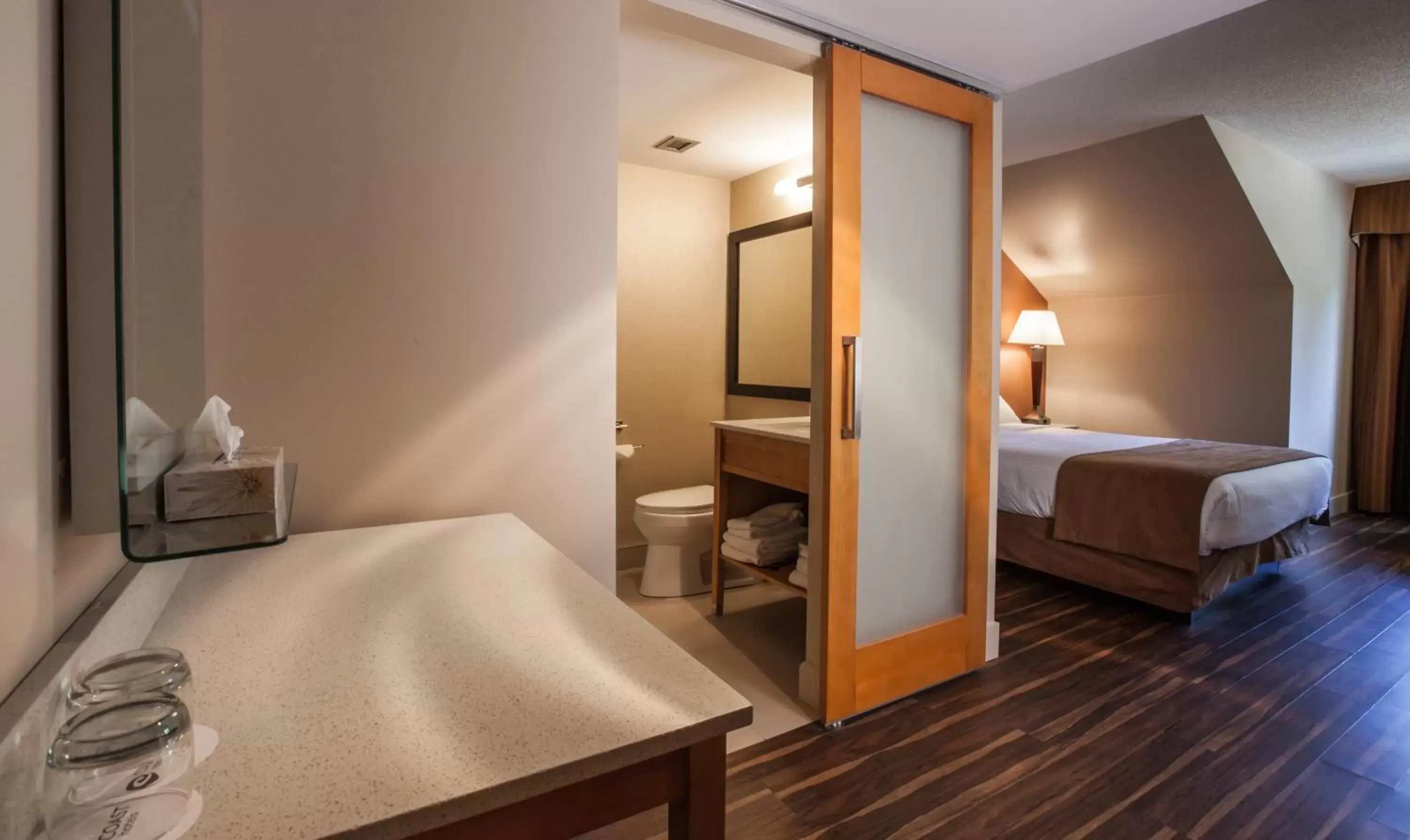 Coast Premium King Loft Suite with Queen Sofa bed in Coast Hillcrest Hotel Coast Premium King Loft Suite with Queen Sofa bed in Coast Hillcrest Hotel