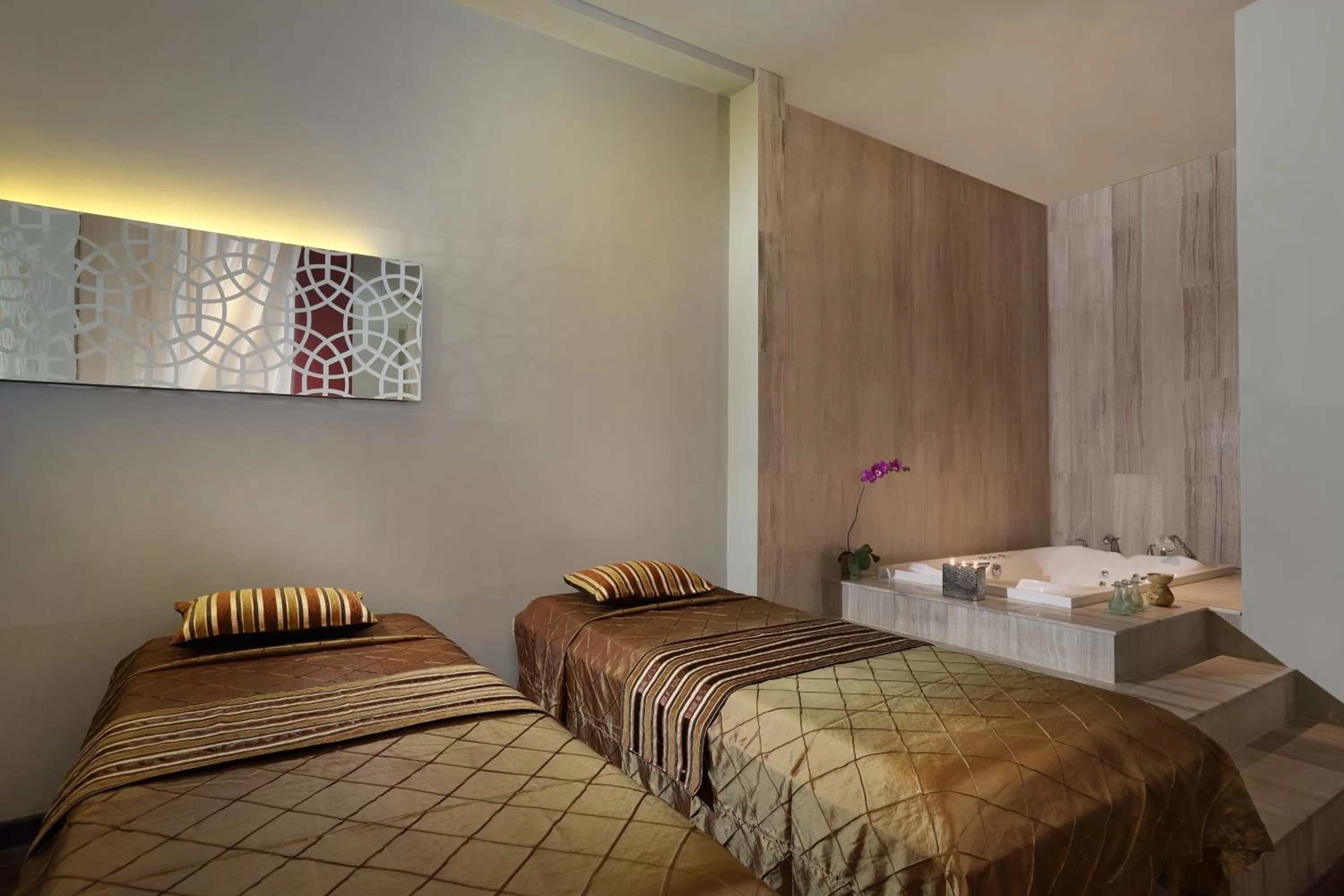 Spa and wellness centre/facilities, Bed in Novotel Jakarta Gajah Mada