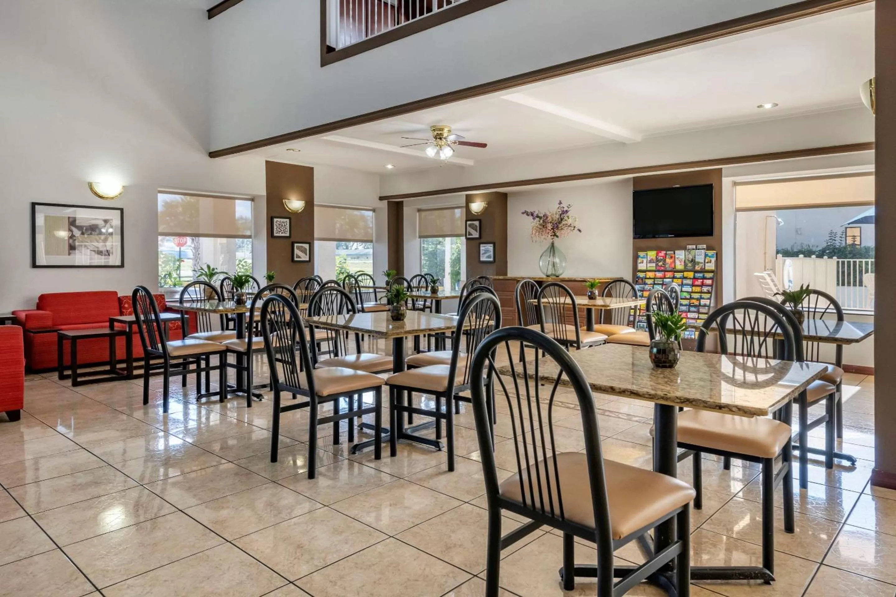 Restaurant/places to eat in Quality Inn Zephyrhills-Dade City