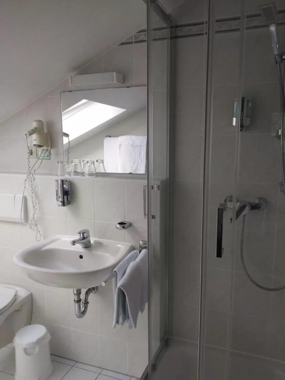 Bathroom in Zum Lahnfelsen