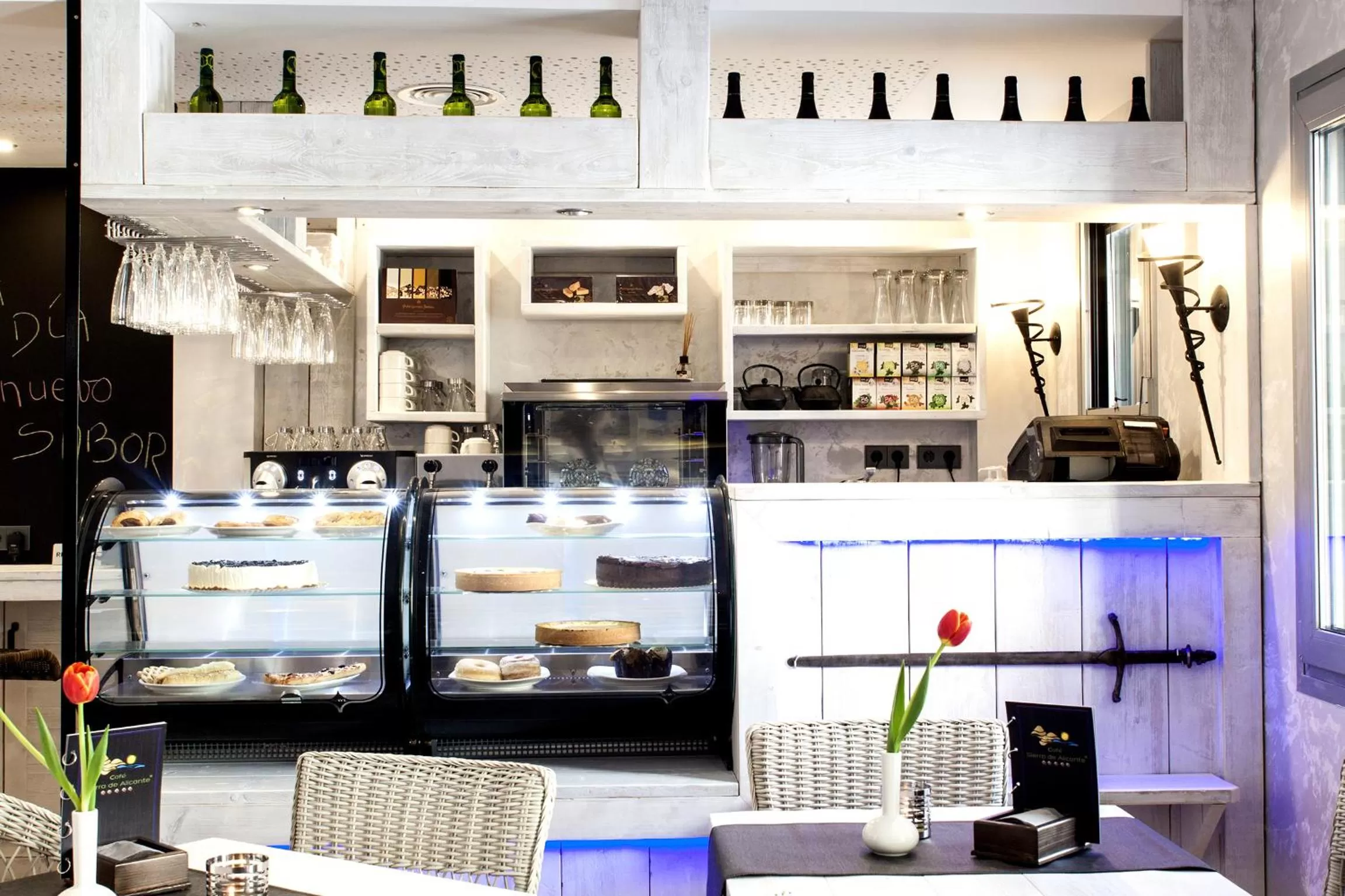 Lounge or bar in Boutique Hotel Sierra de Alicante