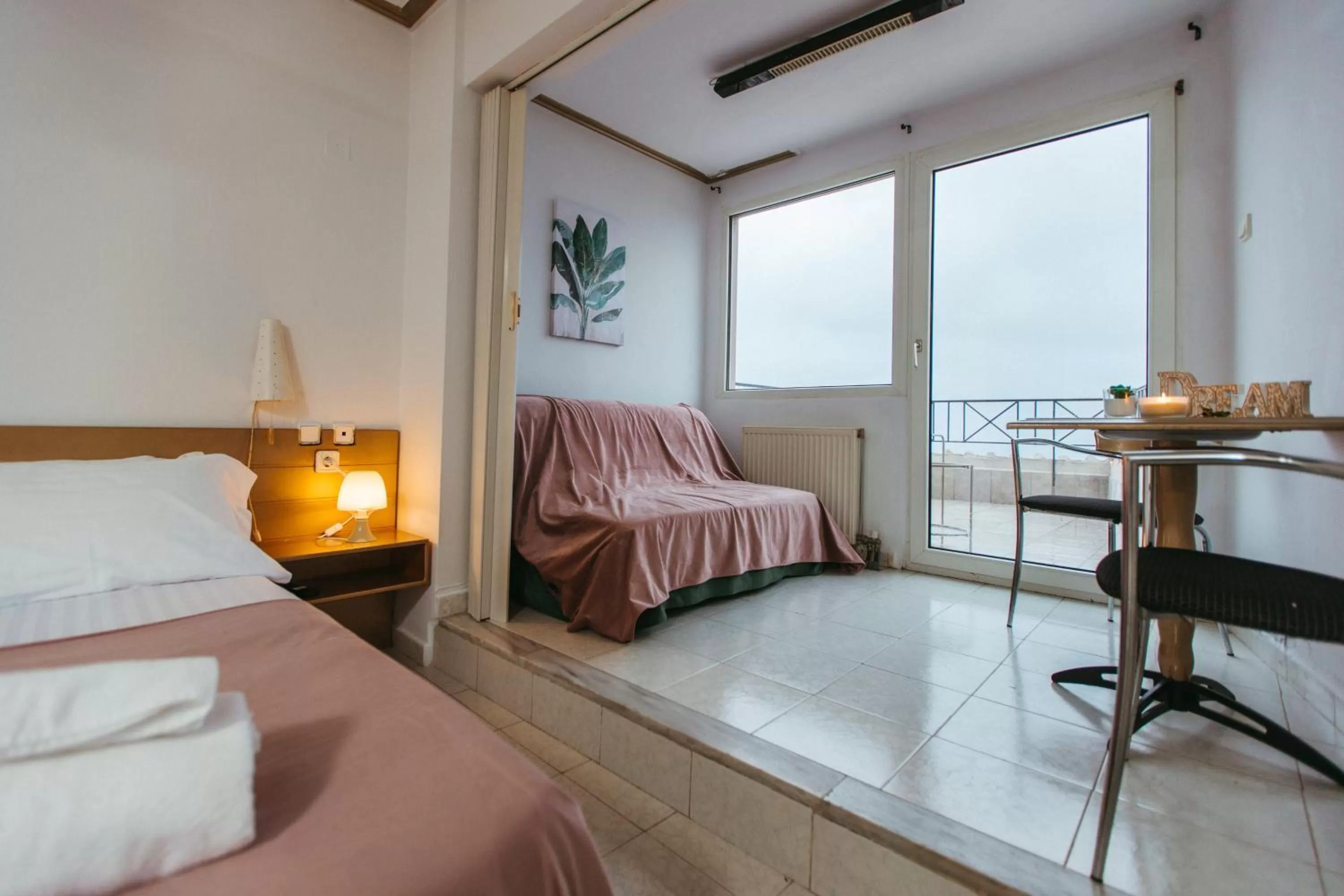 Bedroom in Hotel Christina - Happy Days