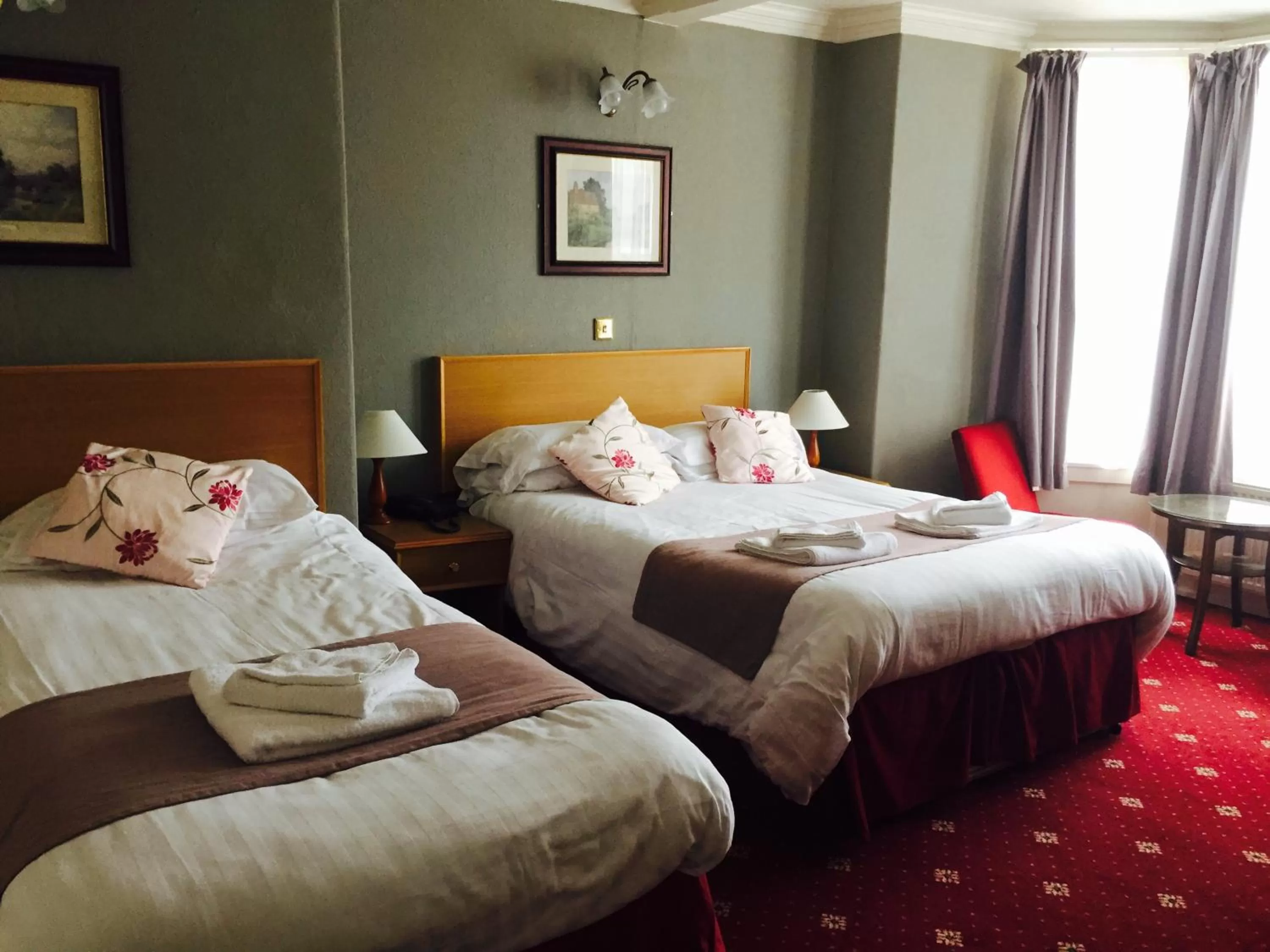 Photo of the whole room, Bed in Plas Coch Hotel Ltd