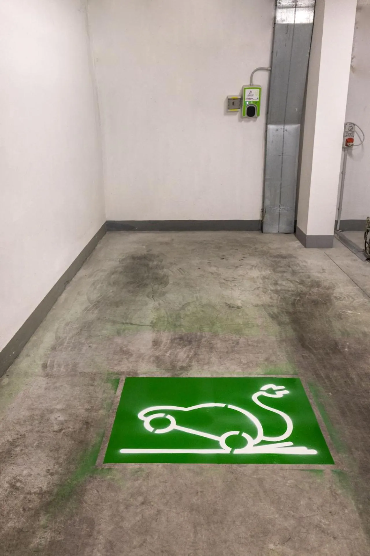 Parking in Mefuta Hotel