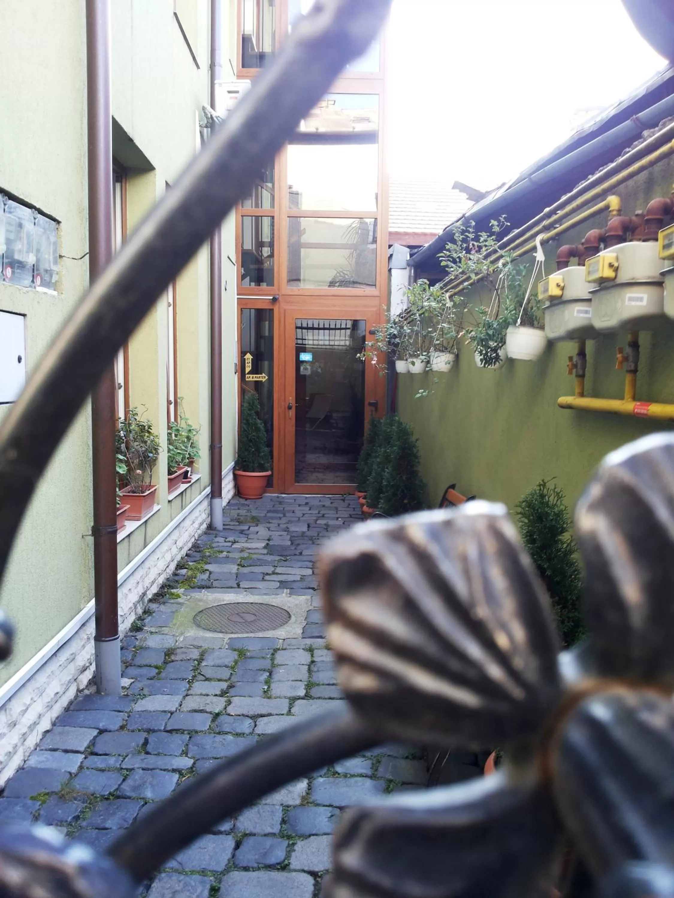 Facade/entrance in Lucas 10 Apartments