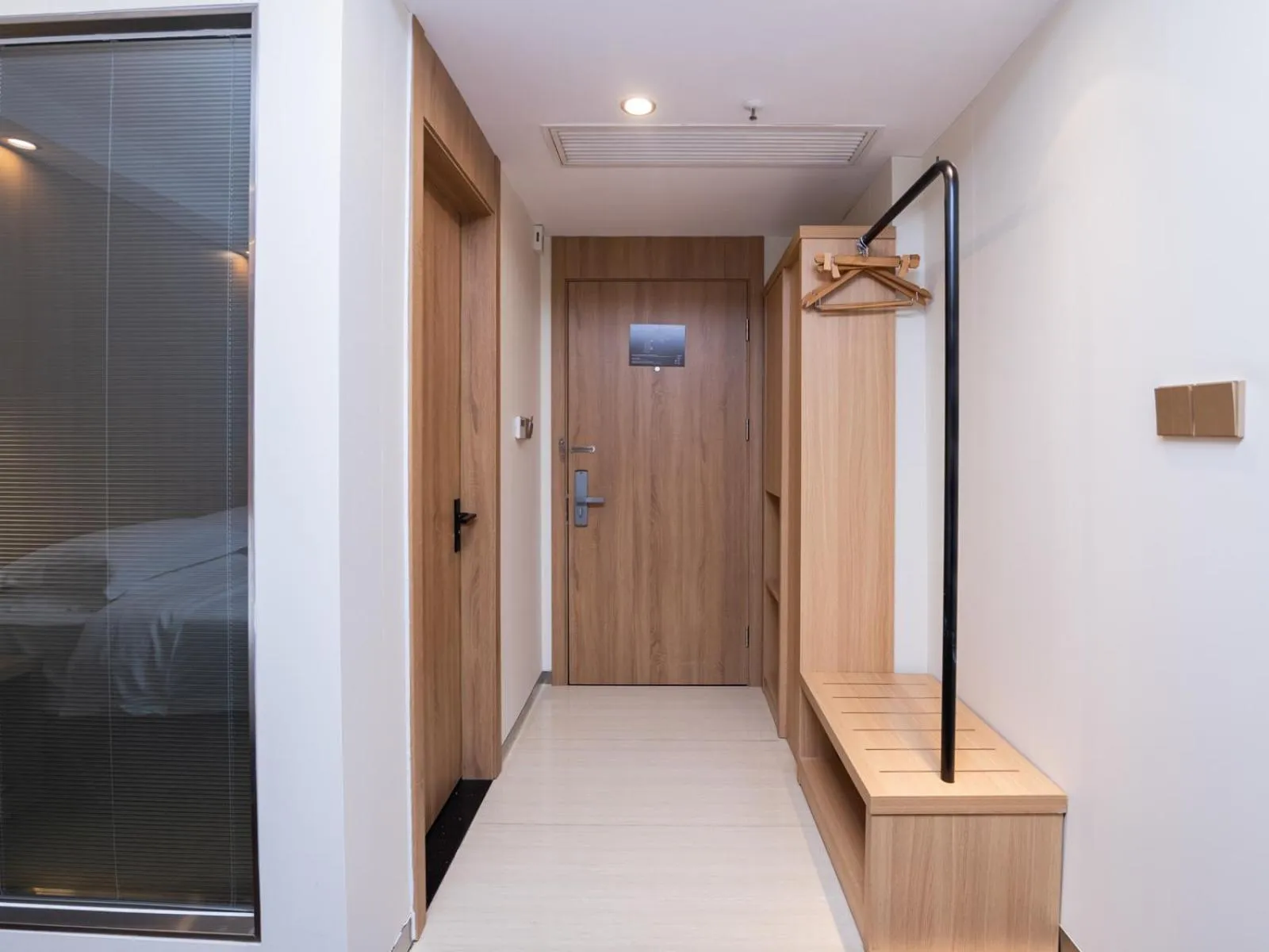 Bed in Country Inn&Suites by Radisson, Shanghai PVG