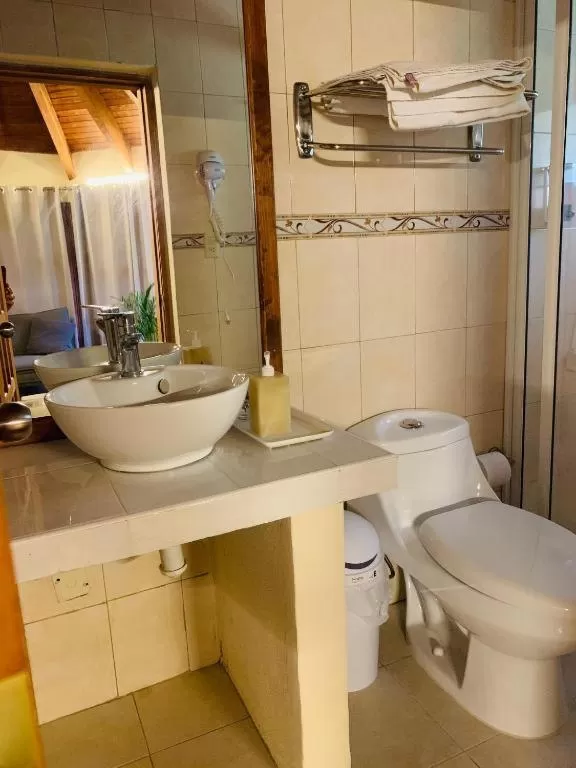 CORTIJO LA CASONA & Bungalow al Pie de la Montaña